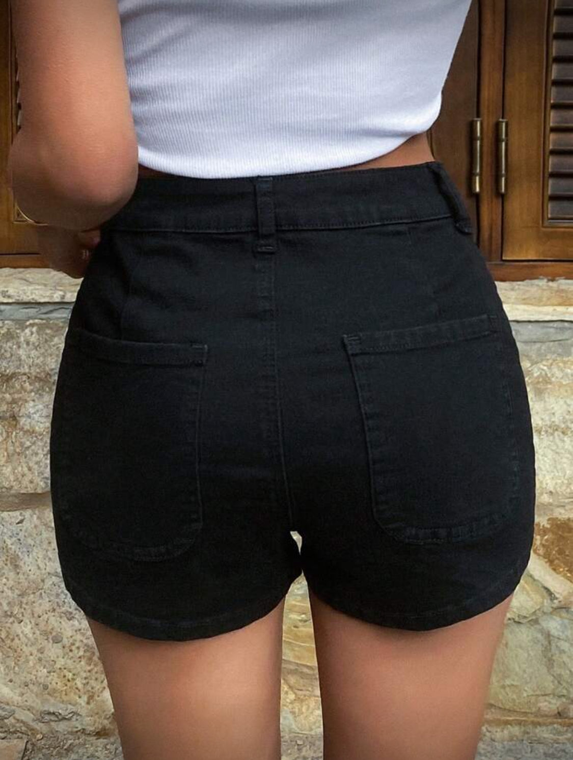 DAZY Shorts vaqueros ajustados de tela elástica y bolsillos lisos para mujer, de verano