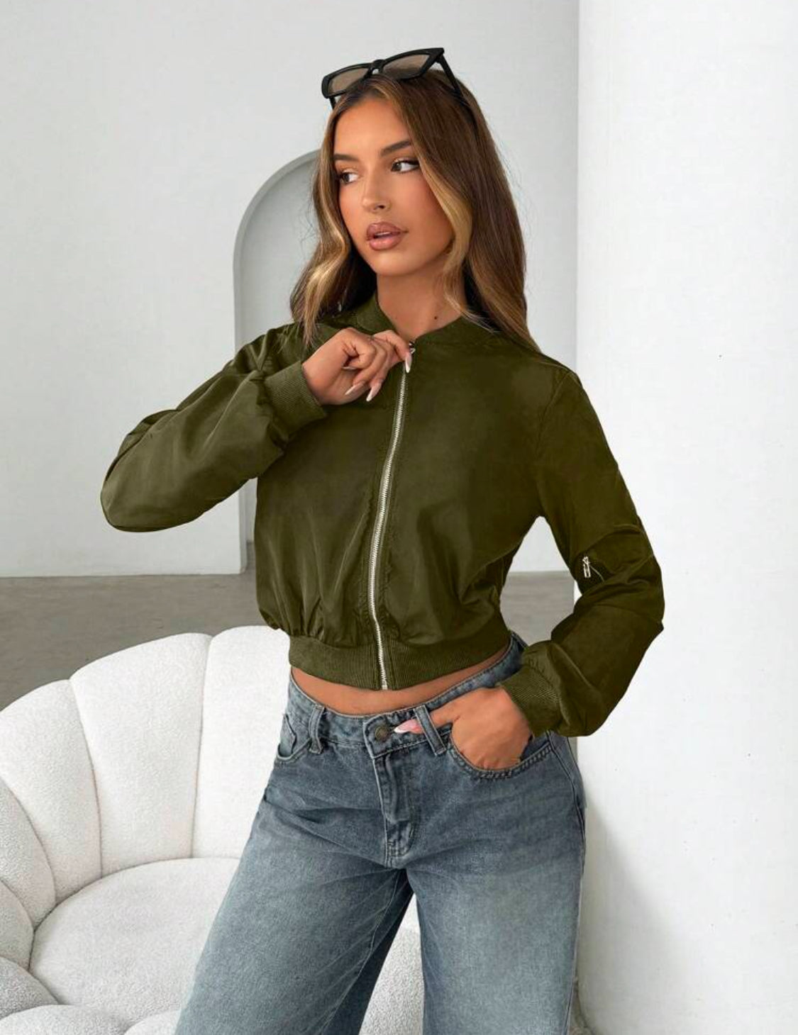 SHEIN Essnce Cazadora bombardero unicolor con cremallera
