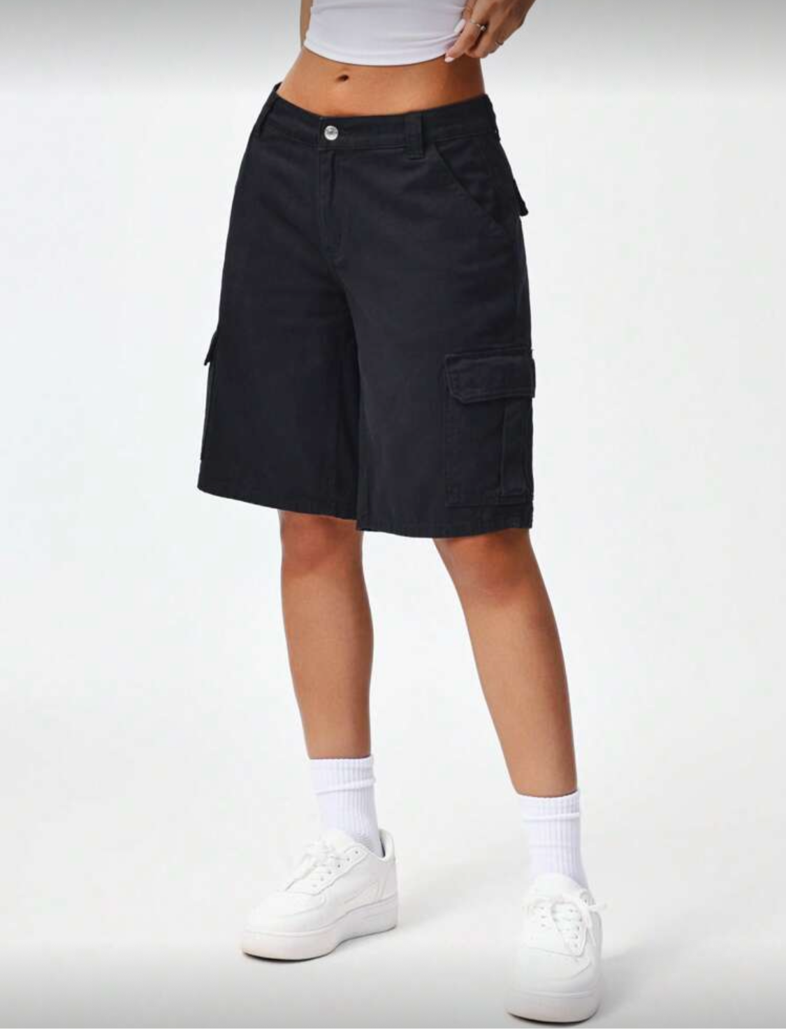 SHEIN EZwear Shorts tipo bermuda casuales de mezclilla con bolsillos utilitarios y piernas anchas de cintura baja para mujer