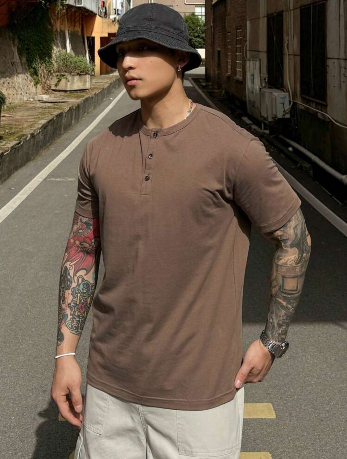 DAZY Camiseta casual de hombre para exteriores de color marrón sólido, de verano