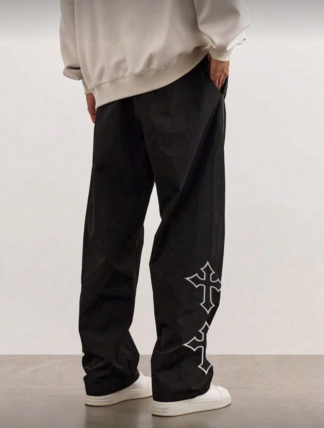 1 pieza Pantalones casuales con bordado de cruz para hombres, con cordón, ribete reflectante, adecuados para uso casual, playa, trabajo, entrenamiento