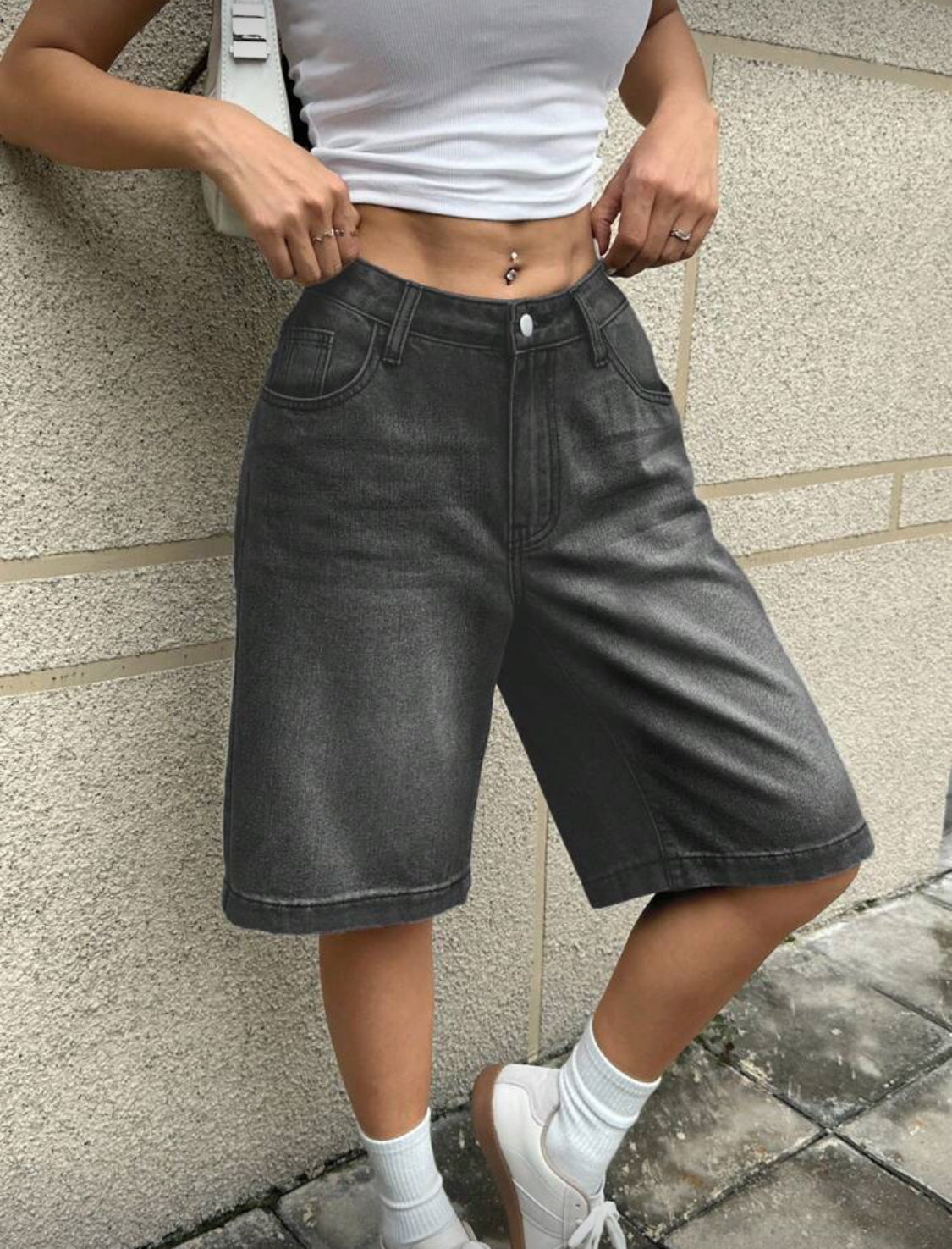 SHEIN ICON Shorts vaqueros anchos de pierna con bolsillos de color liso, casuales y a la moda