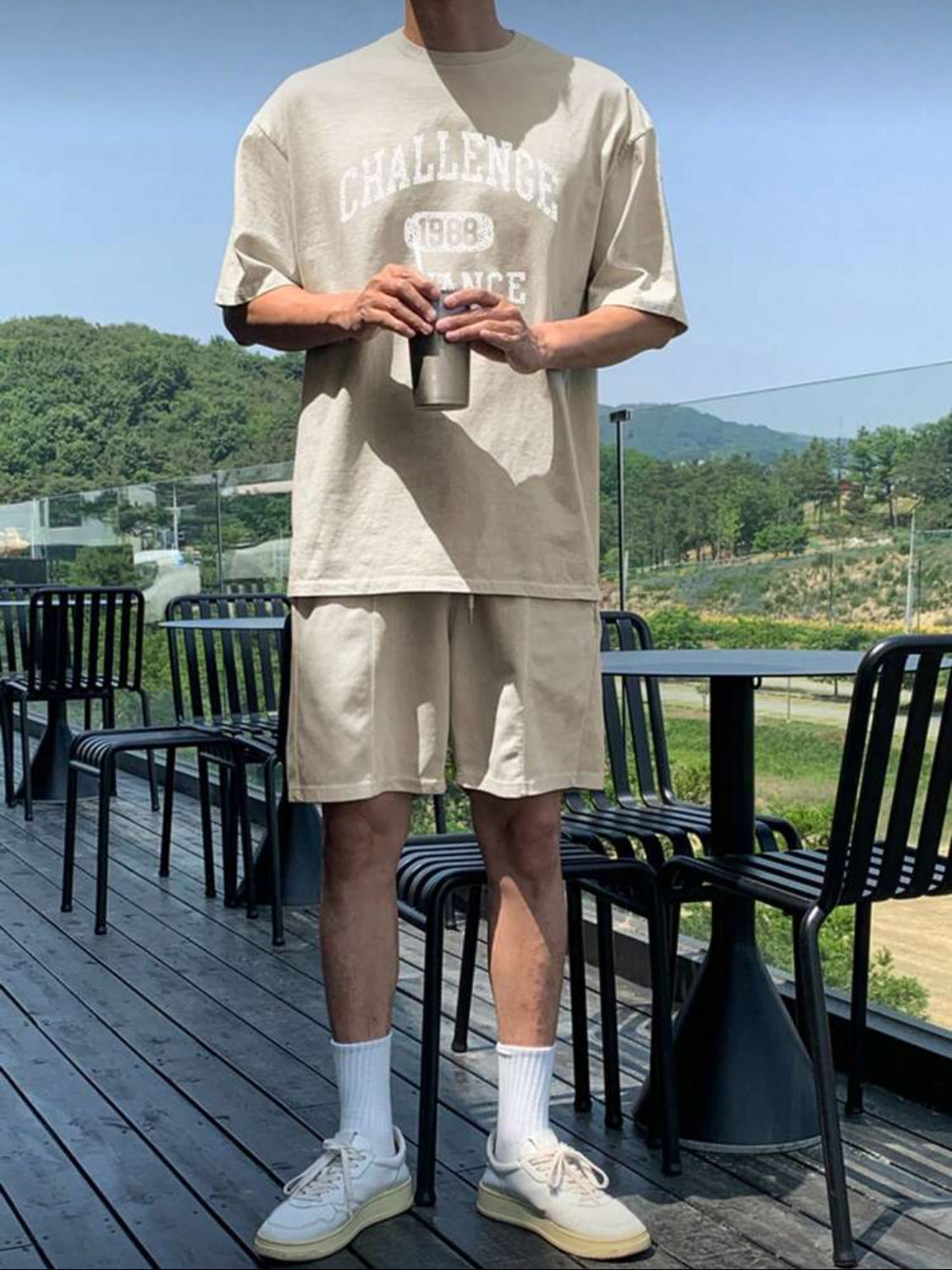 DAZY Conjunto de camiseta de manga corta con estampado de letras y pantalones cortos para hombres