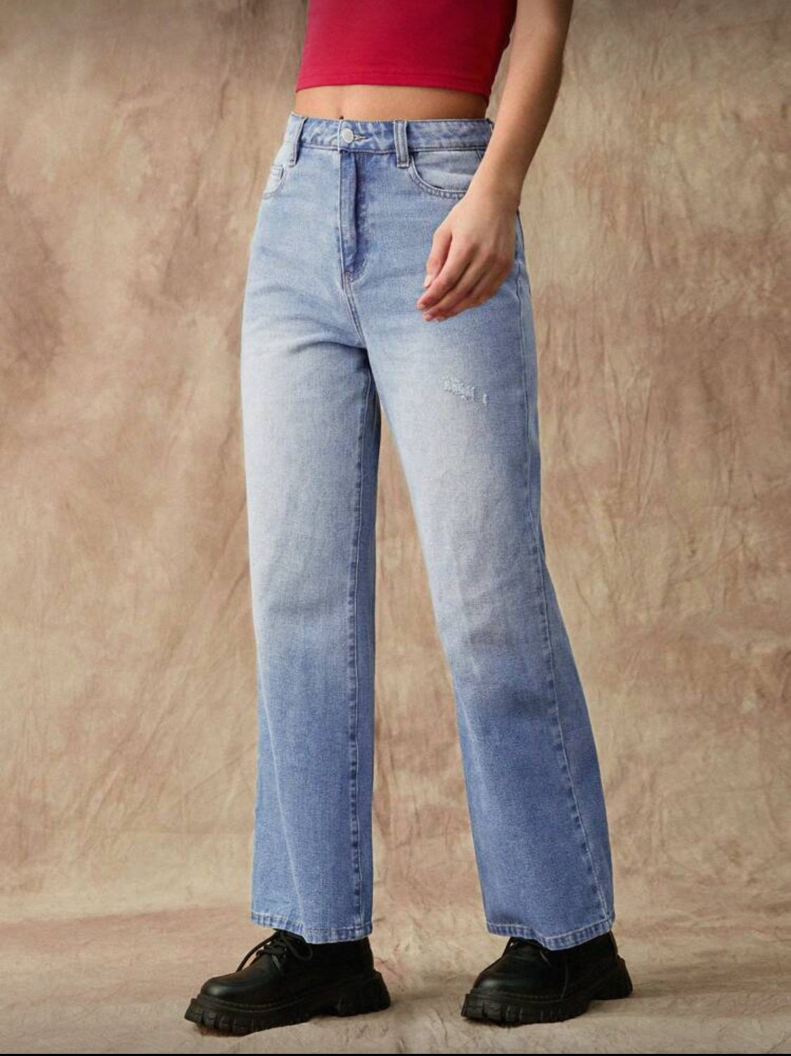 Forever 21 Pantalones vaqueros acampanados informales lavados con agua y agujeros