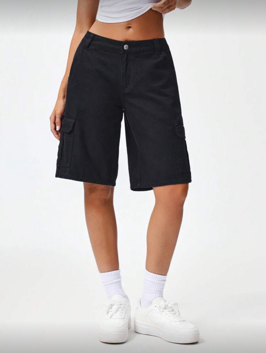 SHEIN EZwear Shorts tipo bermuda casuales de mezclilla con bolsillos utilitarios y piernas anchas de cintura baja para mujer