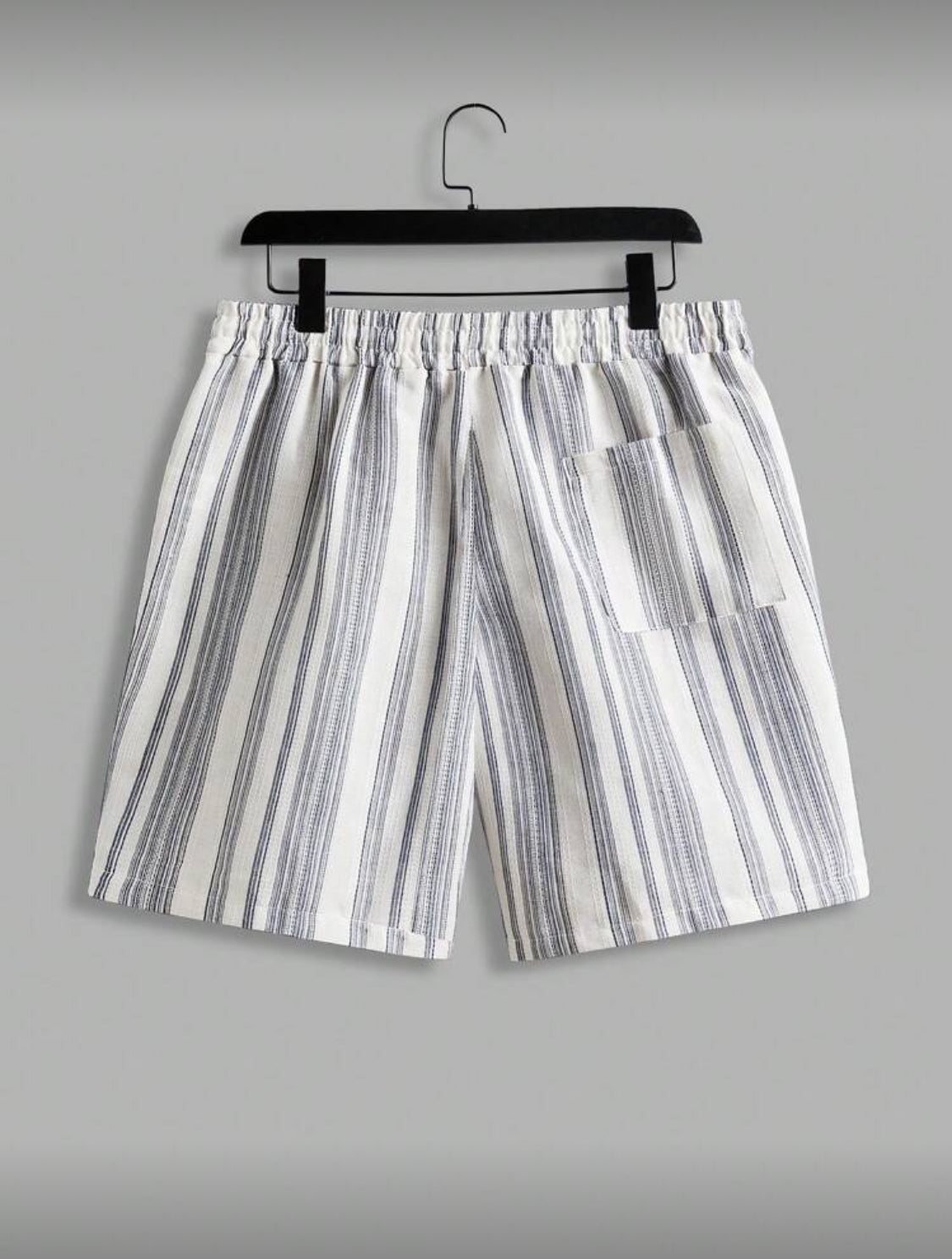 Manfinity RelaxMax Conjunto de camisa y pantalones cortos a rayas de verano para hombre