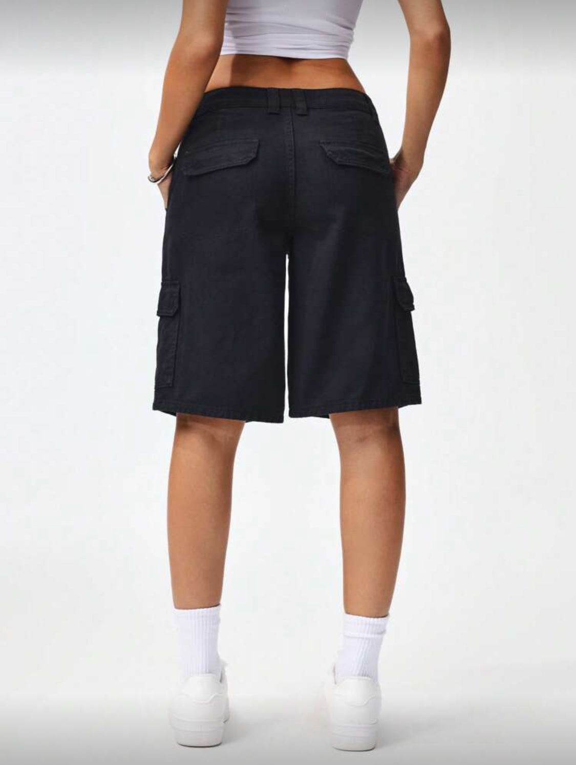 SHEIN EZwear Shorts tipo bermuda casuales de mezclilla con bolsillos utilitarios y piernas anchas de cintura baja para mujer