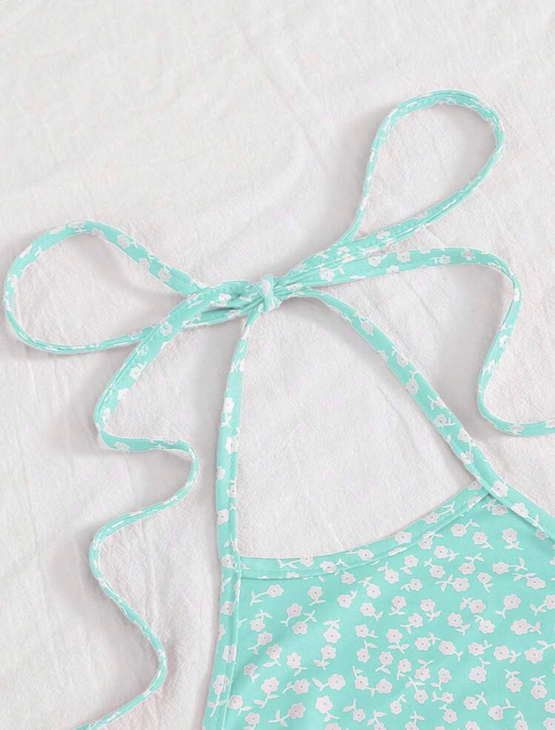 SHEIN Dreamara Top halter floral de margarita con cordón
