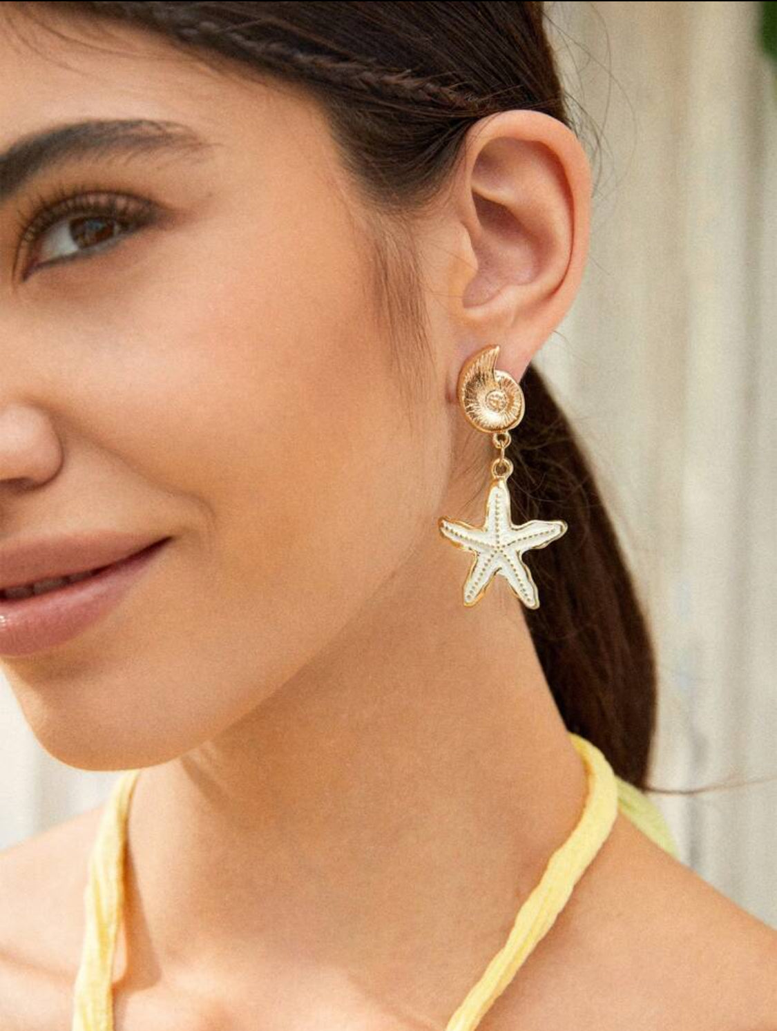 SHEIN VCAY Pendientes largos con diseño de concha estrella de mar