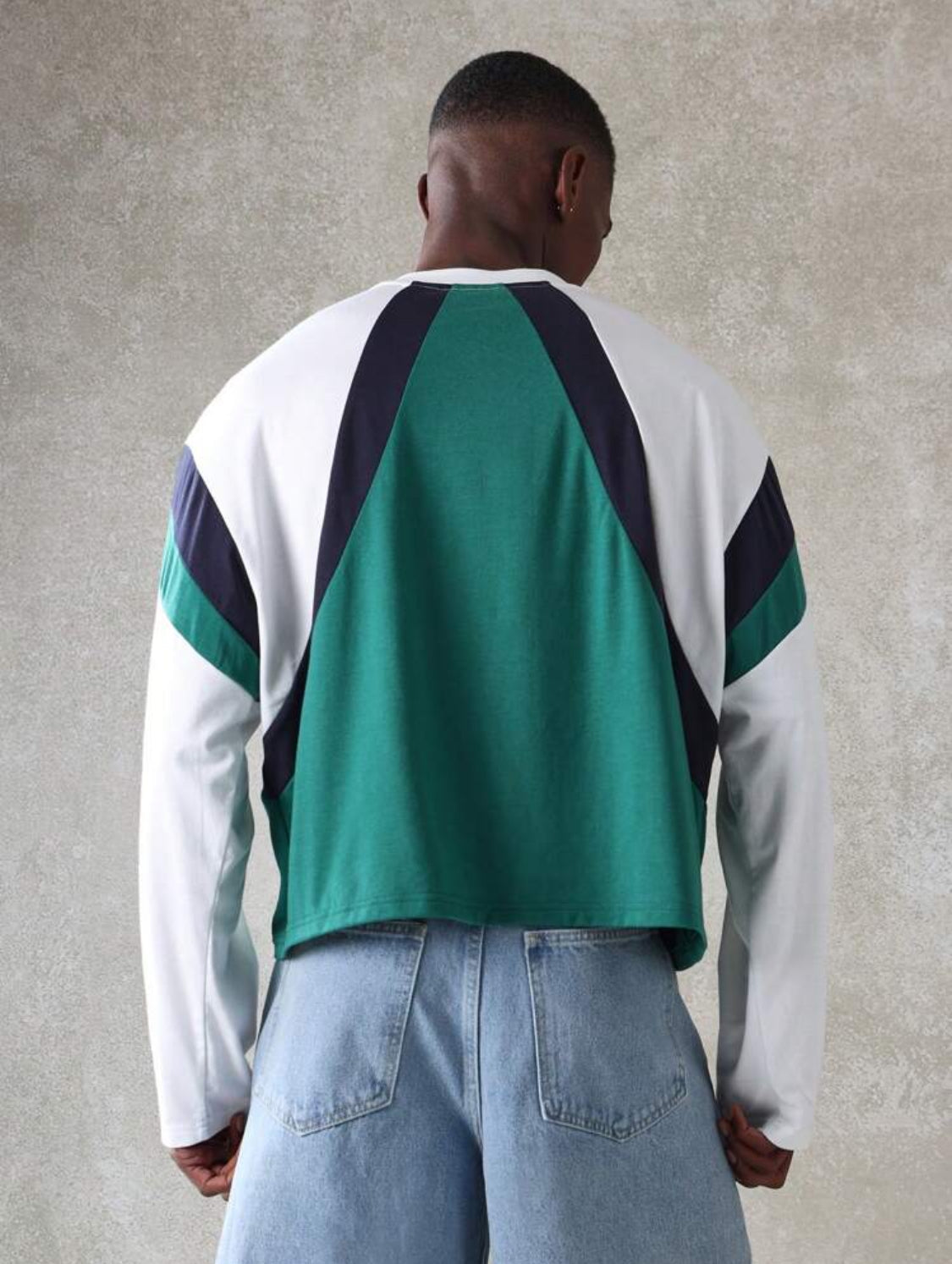 SUMWON Camiseta de manga larga con corte ajustado y diseño de bloques de color de Sumwon Studios, moda urbana y deportiva, estilo casual y retro, para primavera y otoño