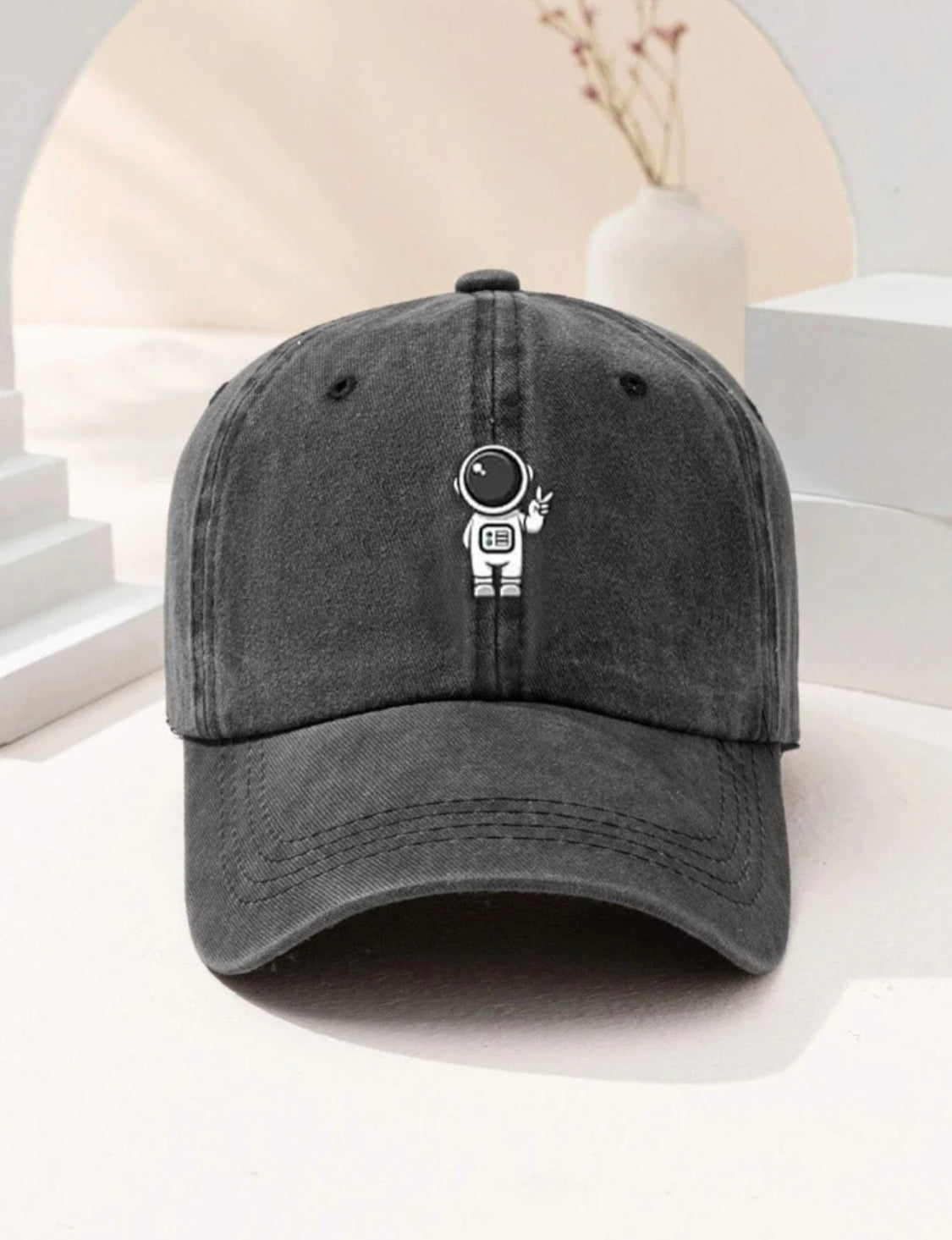SHEIN Gorra de béisbol de protección solar ajustable con impresión de astronauta unisex adecuada para uso diario al aire libre