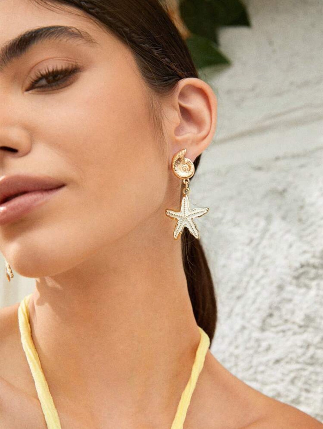 SHEIN VCAY Pendientes largos con diseño de concha estrella de mar