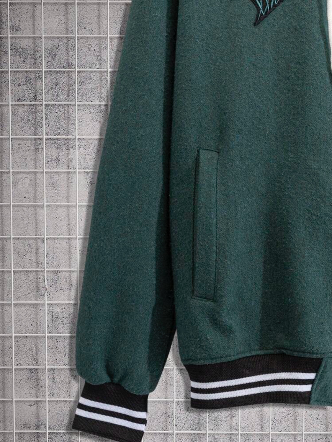 Cottnline Chaqueta de béisbol de estilo universitario para hombres con parche bordado de letra