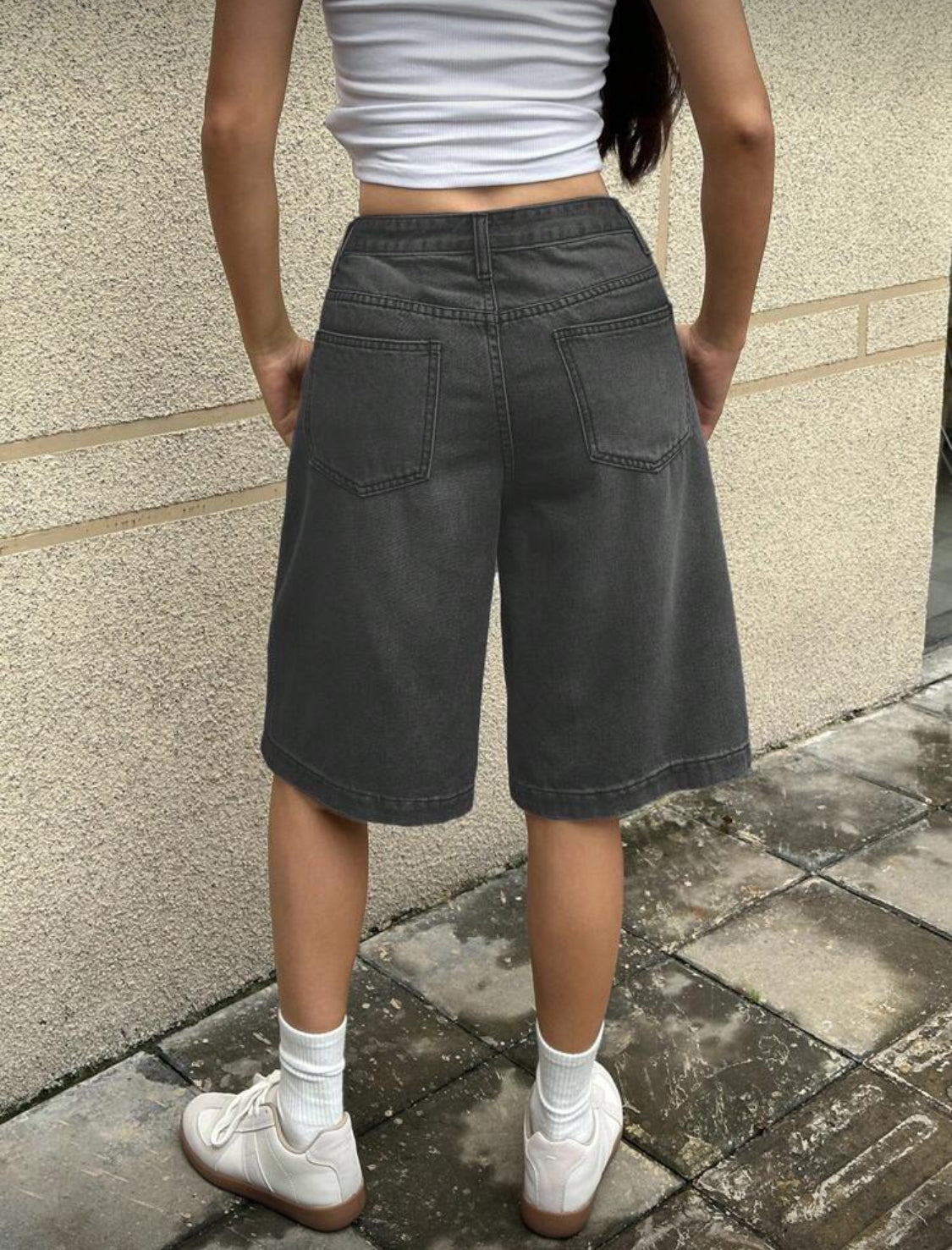SHEIN ICON Shorts vaqueros anchos de pierna con bolsillos de color liso, casuales y a la moda