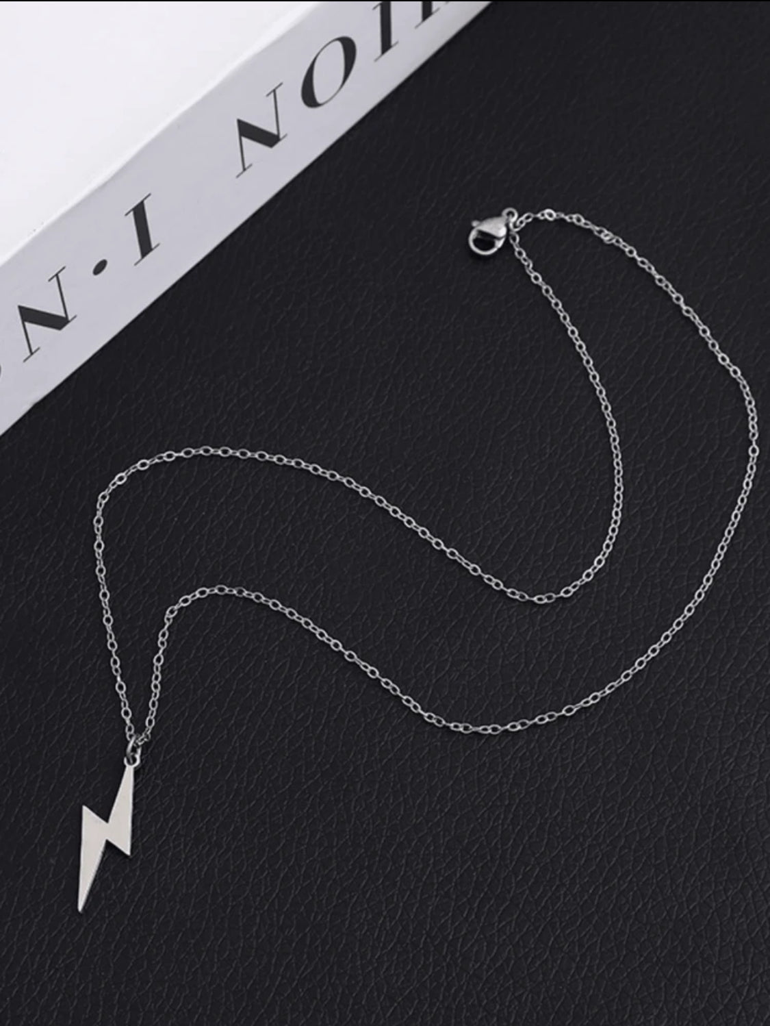 Collar de relámpago de acero inoxidable para hombres - Regalo de estilo para el tipo, collar para novio, cadena de eslabones - Accesorio unisex, regalo de Navidad, Año Nuevo, Día de San Valentín, vacaciones