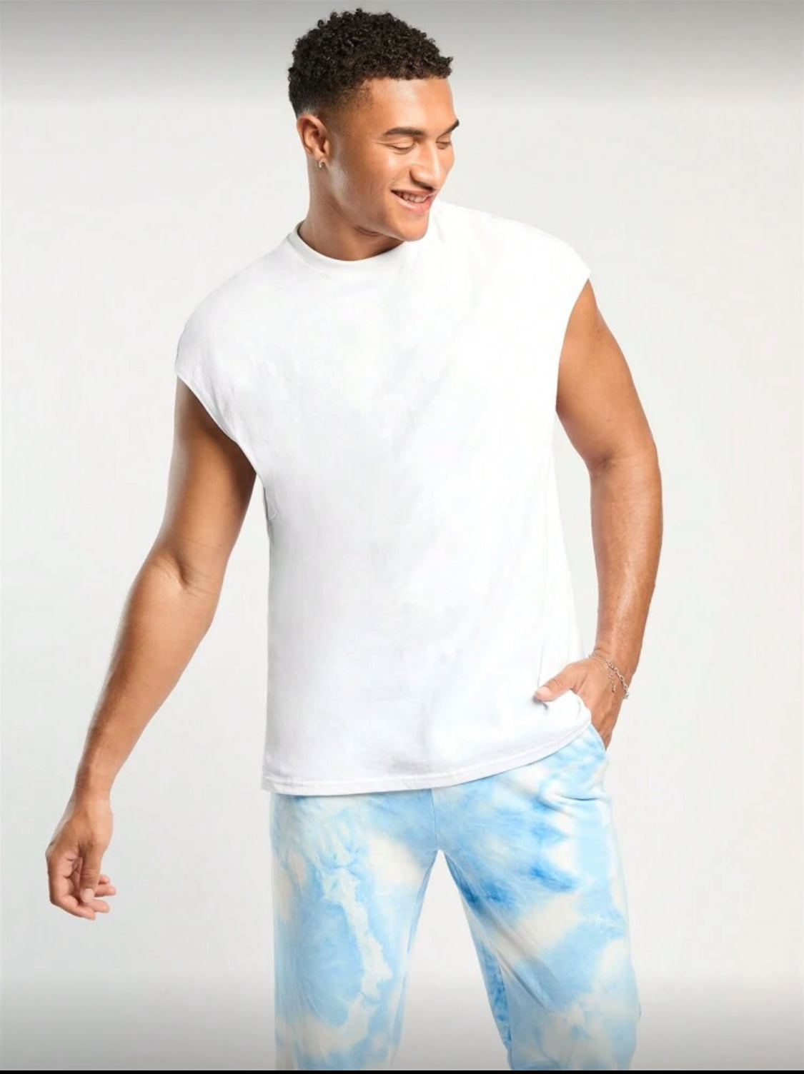 Forever 21 Camiseta de tirantes blancos para hombre F21 Forever 21 X, estilo de cráneo y surf en la espalda, perfecta para la primavera y verano y vacaciones casuales.