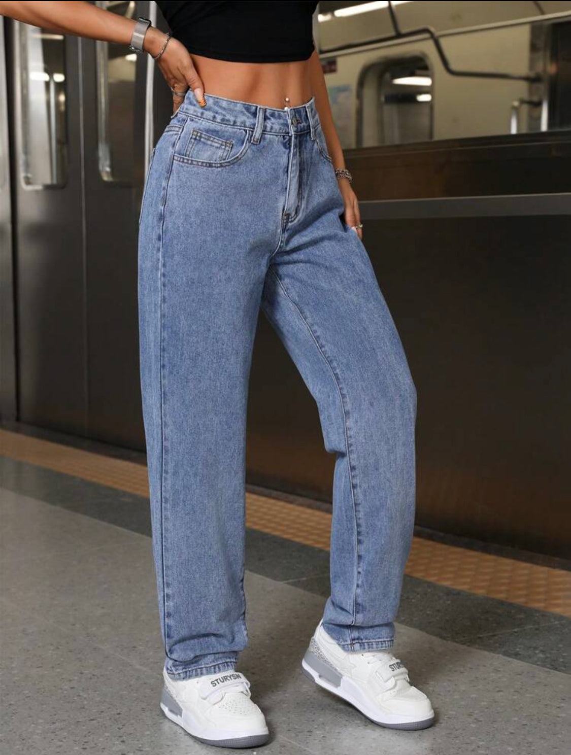 SHEIN Tall Pantalones de mezclilla desteñidos ajustados, de moda casual, con bolsillos y cintura con botones para mujer