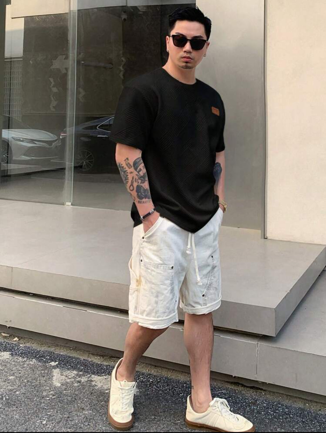 DAZY Camiseta casual de manga corta con cuello redondo para hombre, estampado de letras de verano