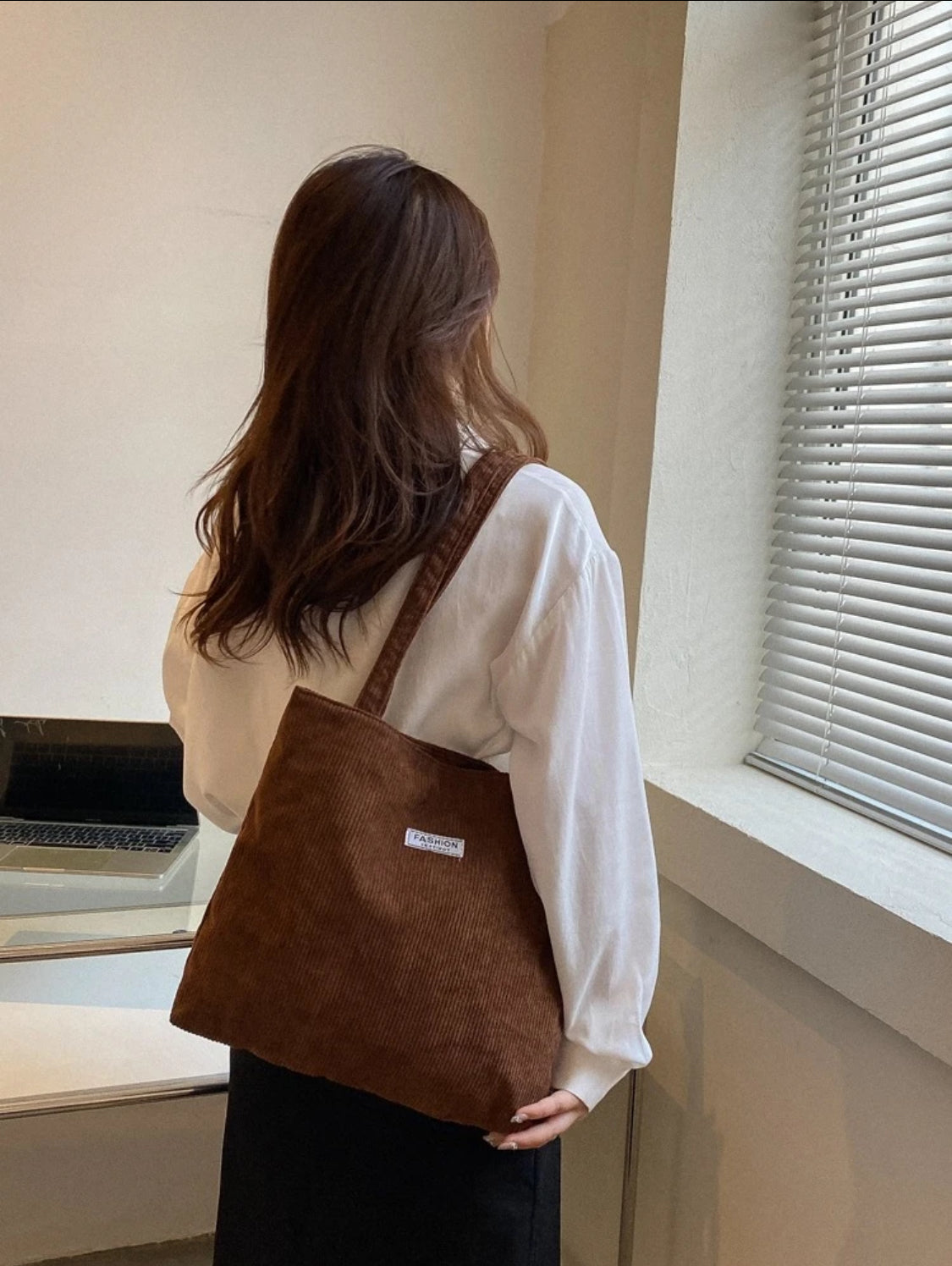 1 pieza Bolso de hombro de unicolor con detalle de pana