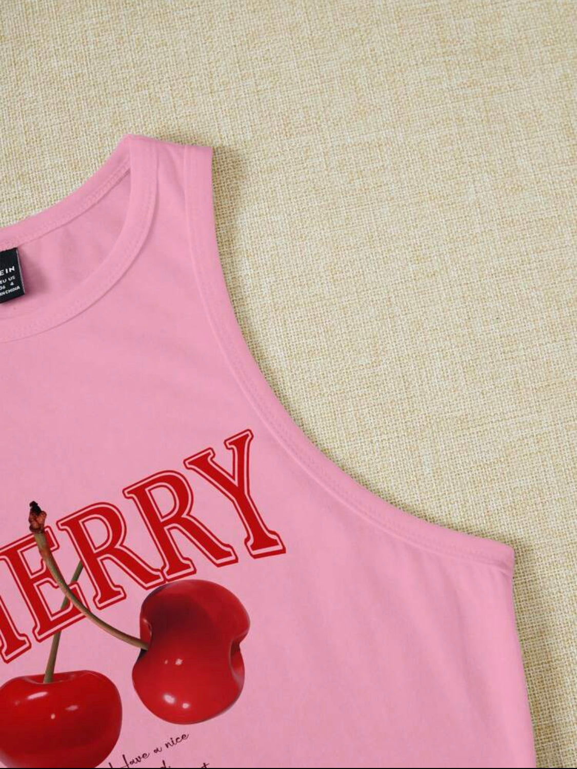 SHEIN EZwear Top corto de tanque ajustado casual y sencillo con patrón de cerezas rosa para mujeres, adecuado para el verano. CEREZA Que tengas buen fin de semana. Voy a salir.