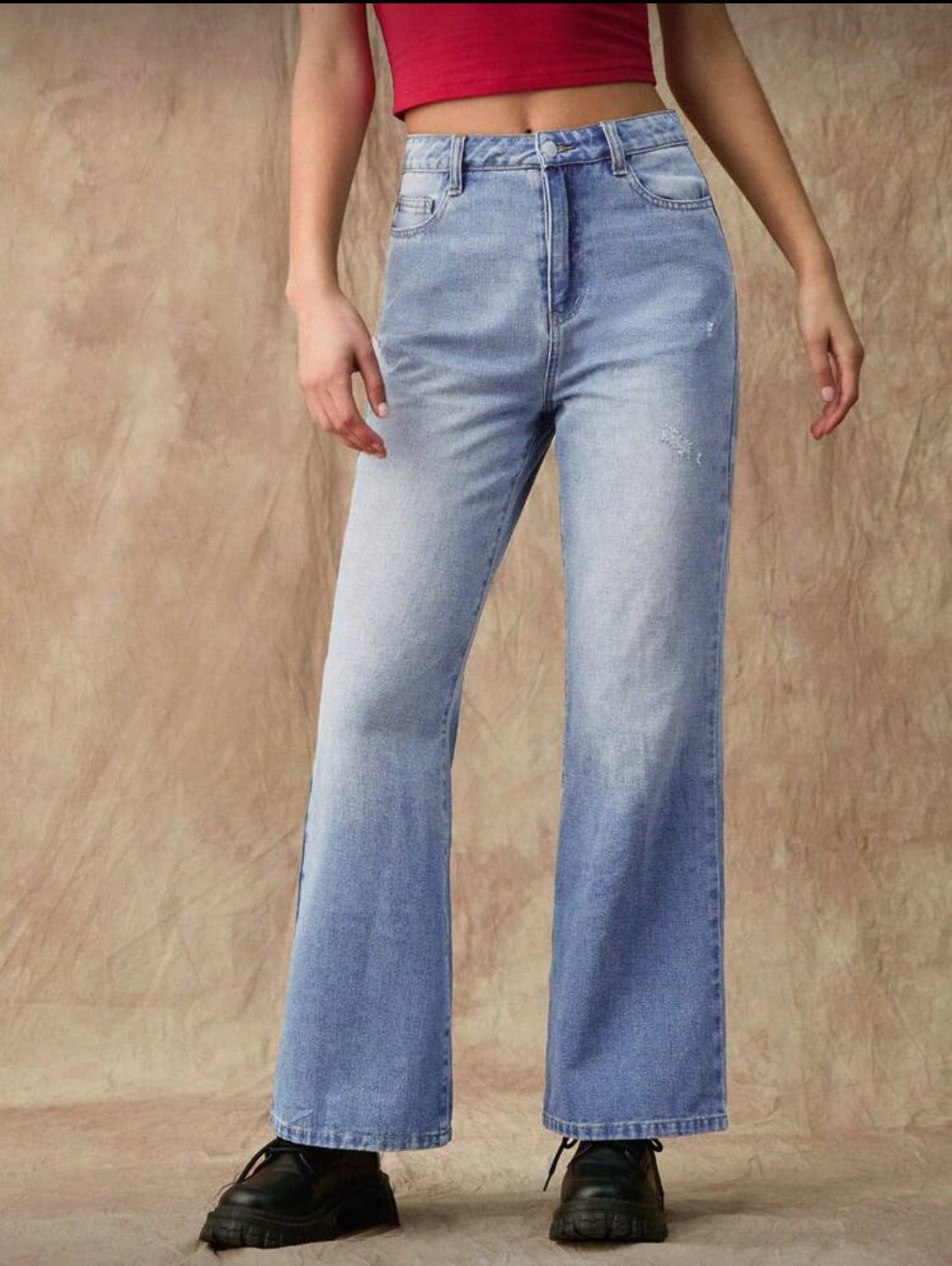 Forever 21 Pantalones vaqueros acampanados informales lavados con agua y agujeros