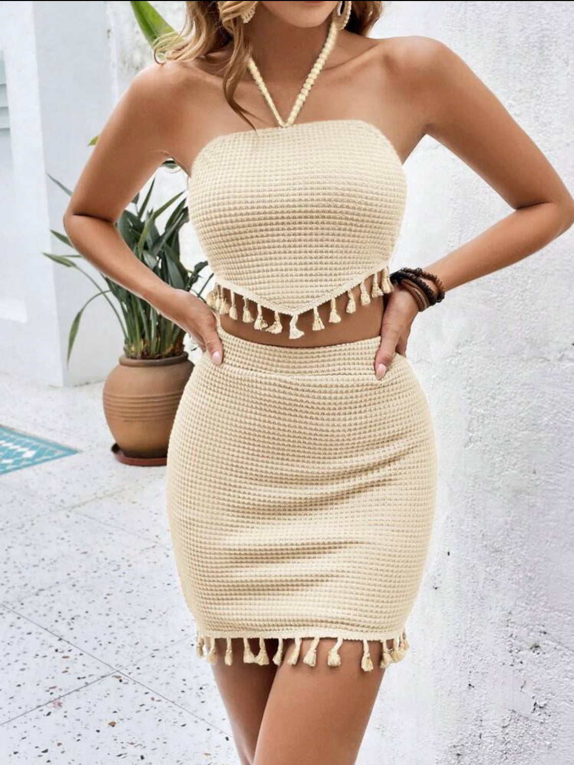 SHEIN VCAY Conjunto De Dos Piezas De Verano: Top Halter Sin Espalda Con Borlas Y Falda Ajustada Estilo Bohemio