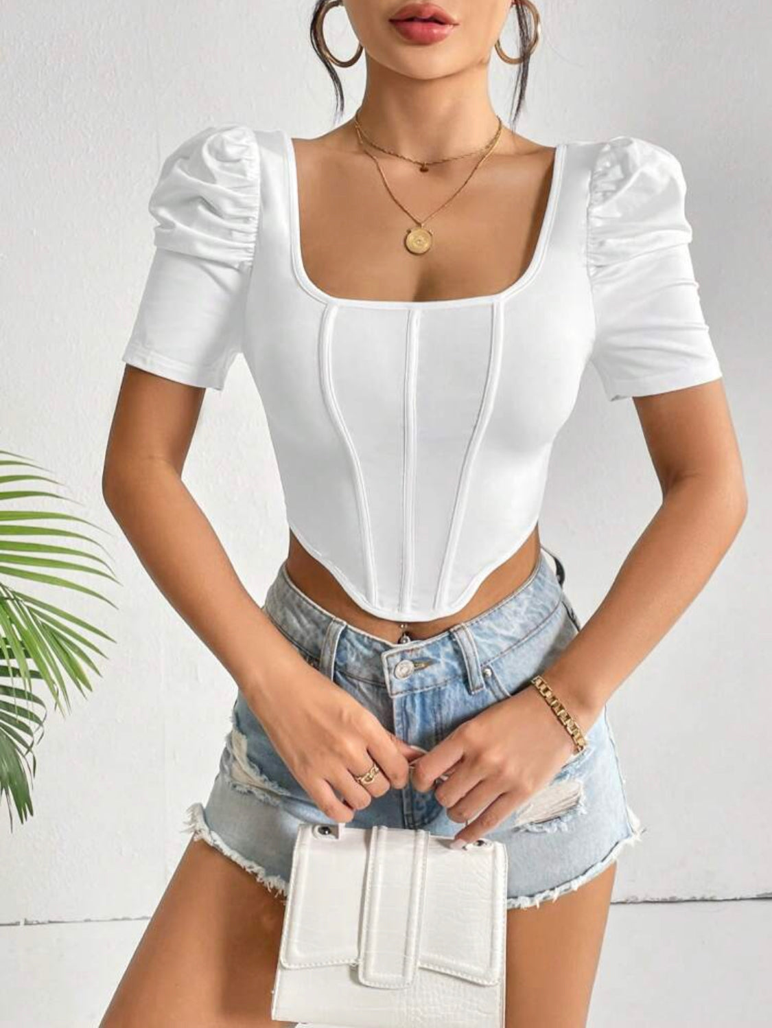 SHEIN Privé Camiseta crop de cuello cuadrado de manga farol bajo asimétrico