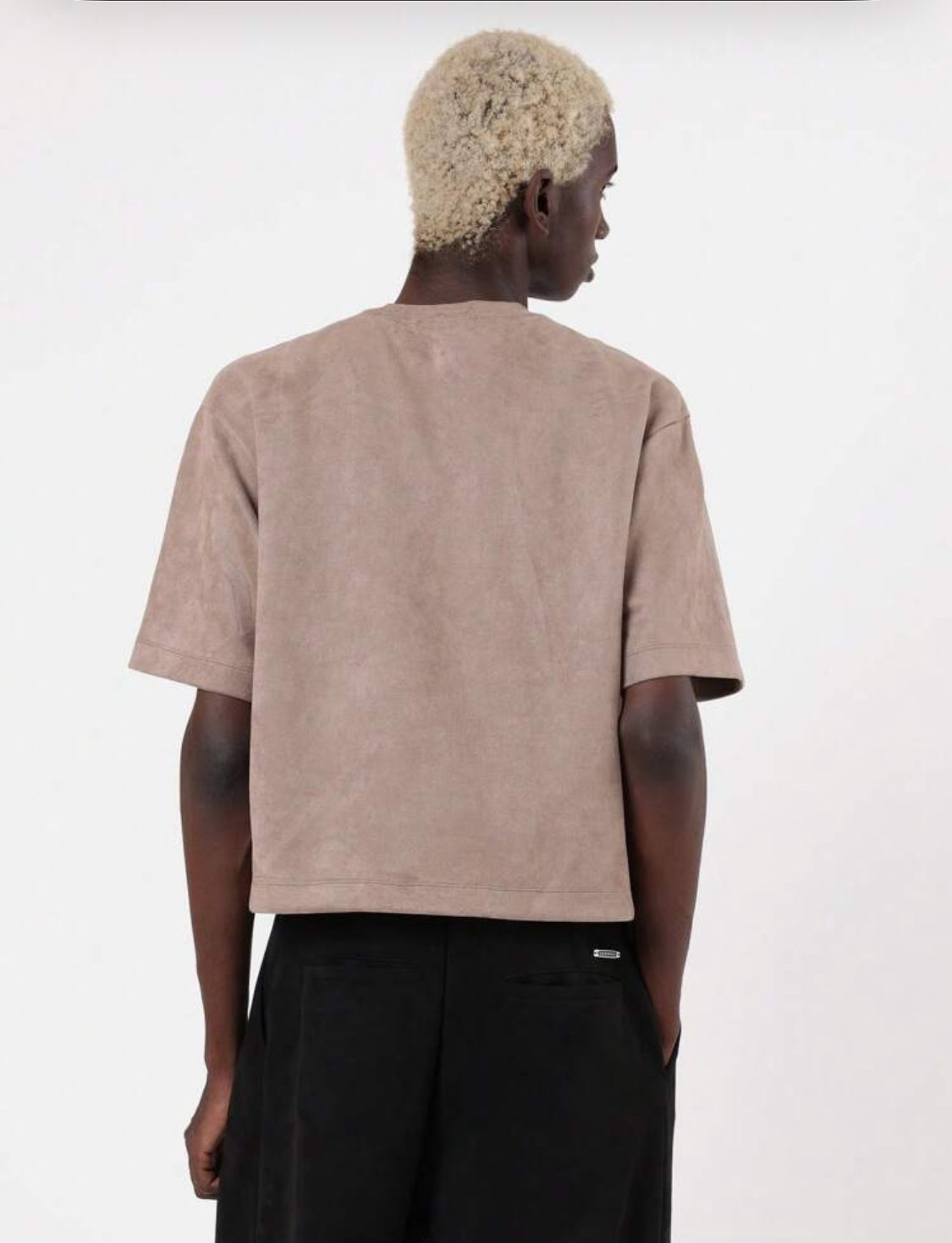 SUMWON Camiseta corta urbana de estilo "boxy" de Sumwon, de manga corta, básica con logo, de estética skater, ideal para festivales y verano, unisex