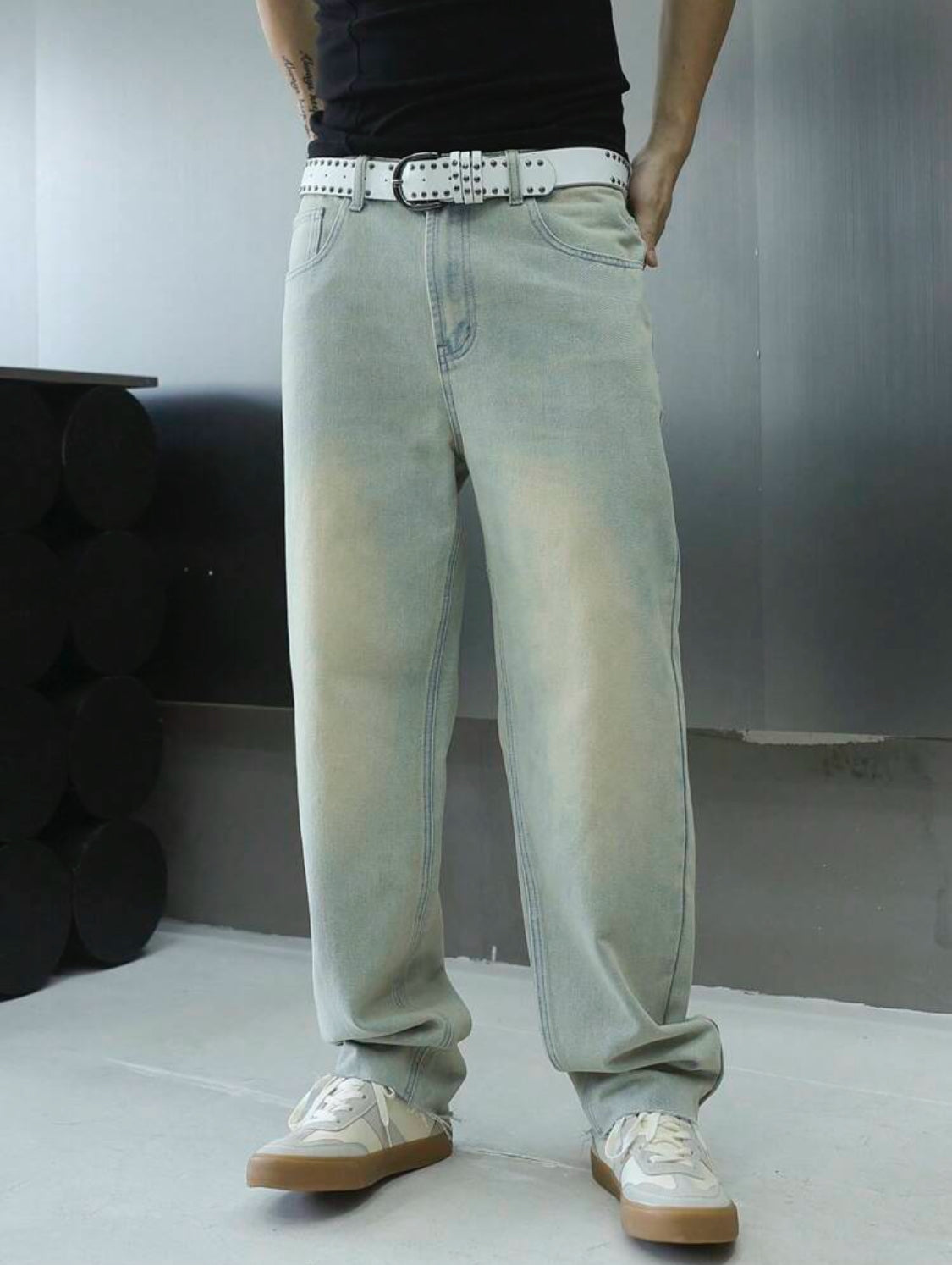 Manfinity EMRG Pantalones vaqueros casuales diarios simples para hombres con botones frontales y múltiples bolsillos