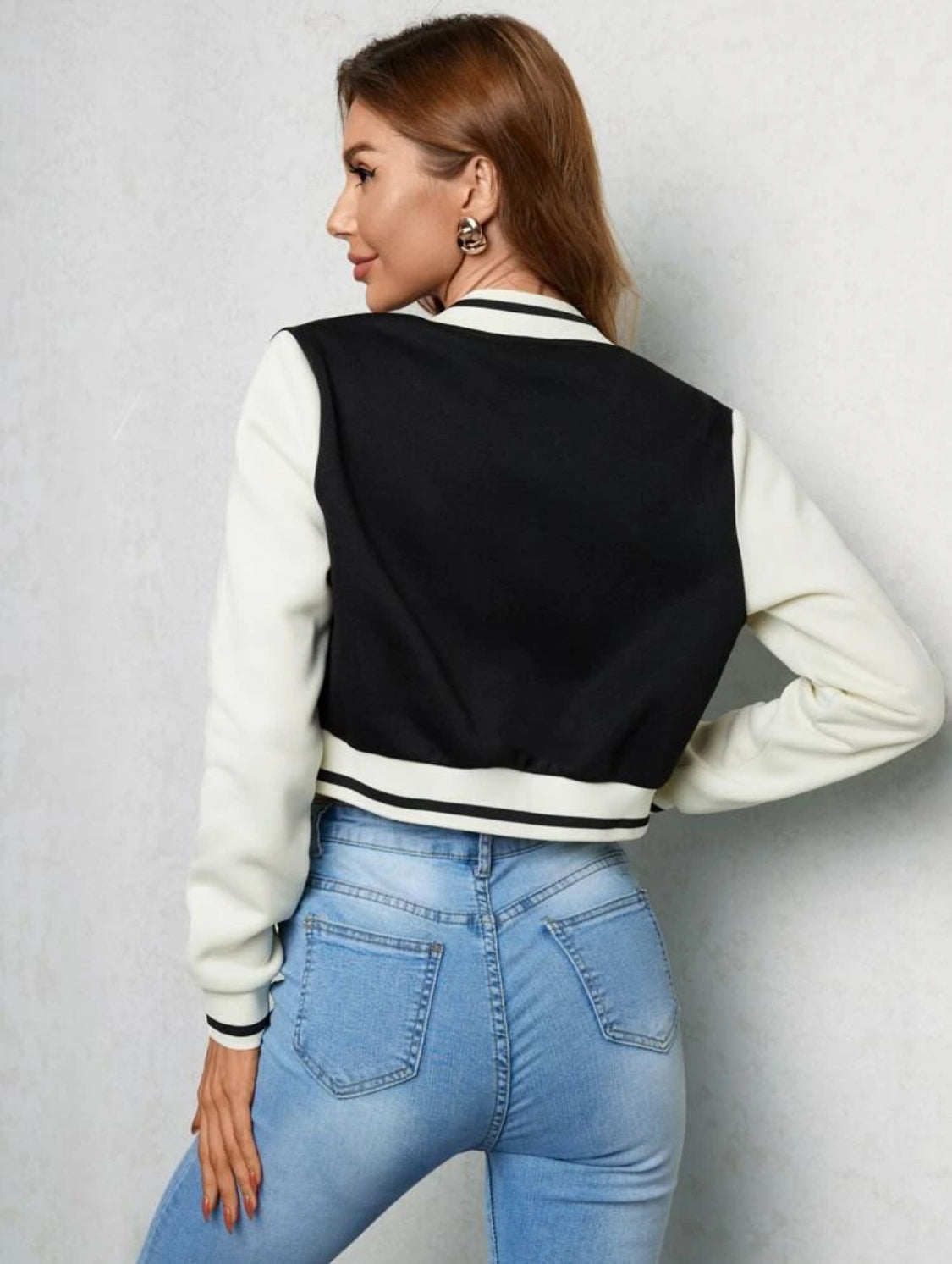 SHEIN EZwear Cazadora de universidad con parche de letra corto