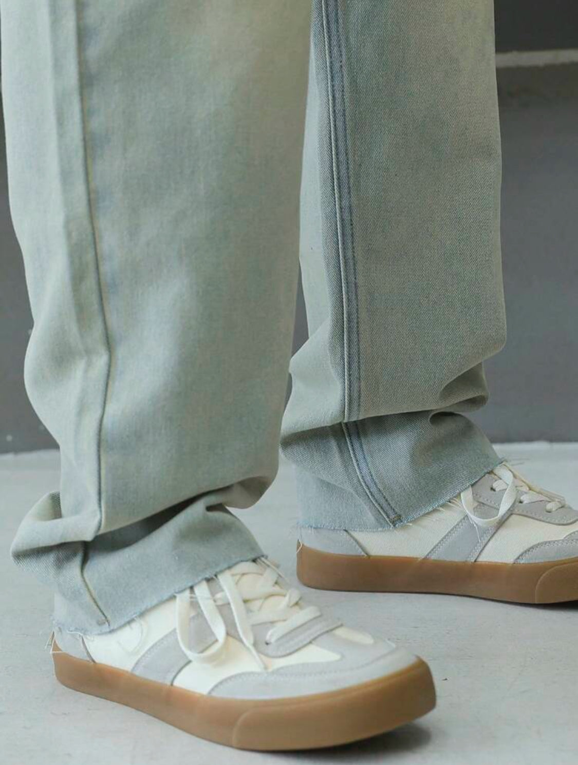 Manfinity EMRG Pantalones vaqueros casuales diarios simples para hombres con botones frontales y múltiples bolsillos