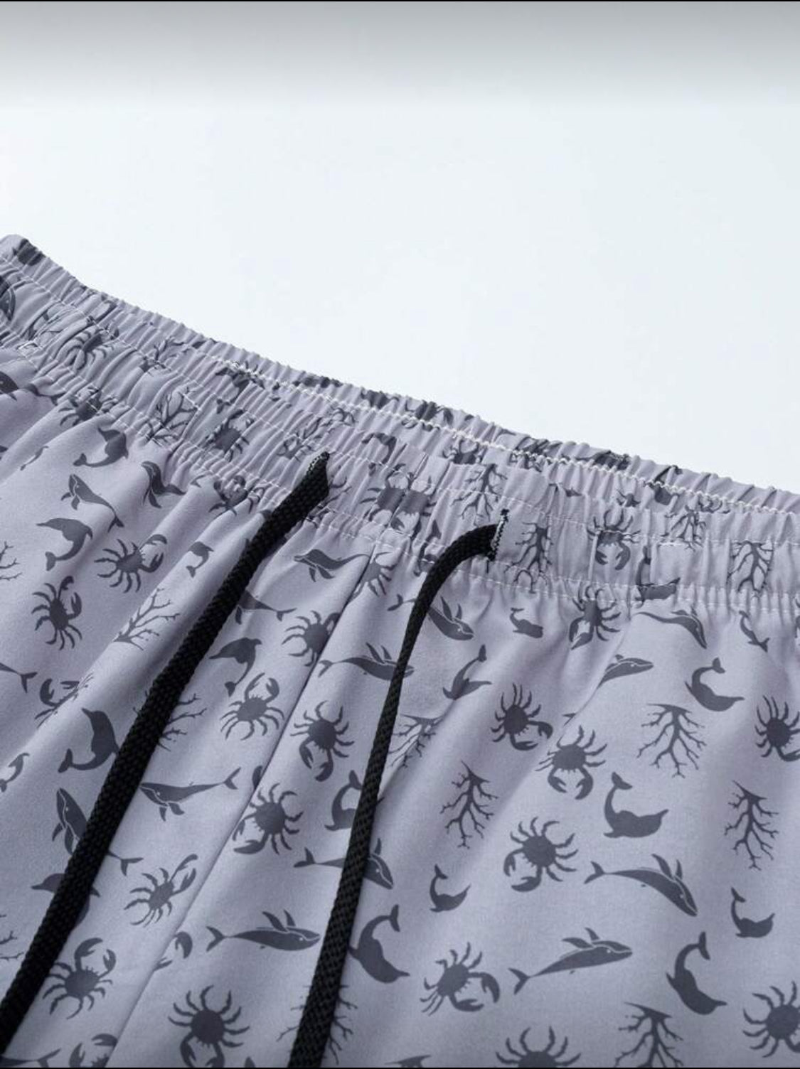 Manfinity Swimmode Pantalones cortos de playa con estampado total para vacaciones, ropa de playa para hombres, trajes de pantalones cortos de playa, ropa de playa, ropa de playa casual para exteriores, pantalones cortos de playa hawaianos