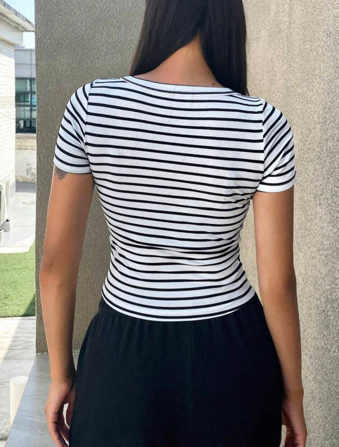 DAZY Camiseta de cuello de tripulación de manga corta a rayas, uso casual cotidiano