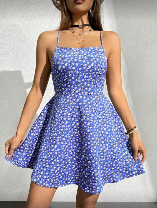SHEIN PETITE Vestido línea A con estampado floral diminuto y cintura entallada