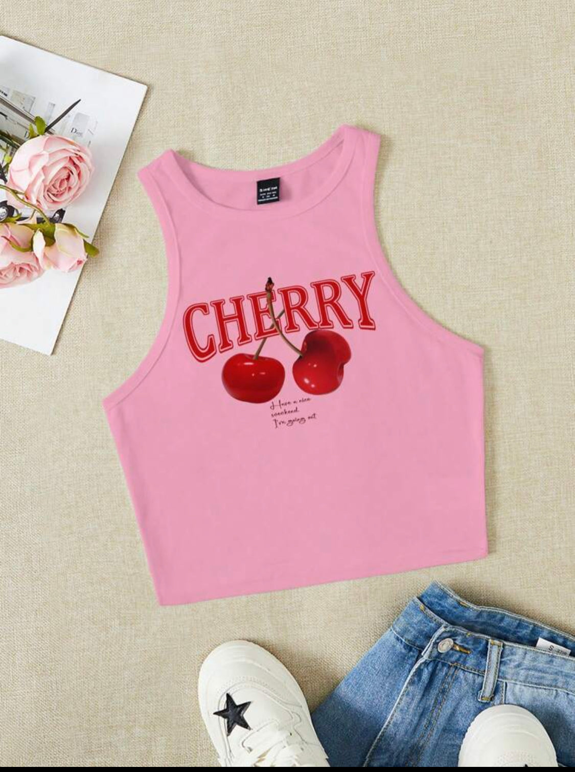 SHEIN EZwear Top corto de tanque ajustado casual y sencillo con patrón de cerezas rosa para mujeres, adecuado para el verano. CEREZA Que tengas buen fin de semana. Voy a salir.