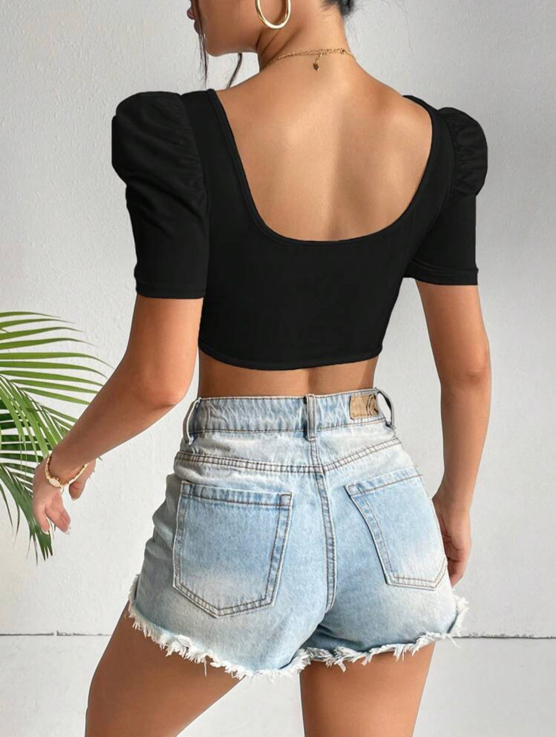 SHEIN Privé Camiseta crop de cuello cuadrado de manga farol bajo asimétrico