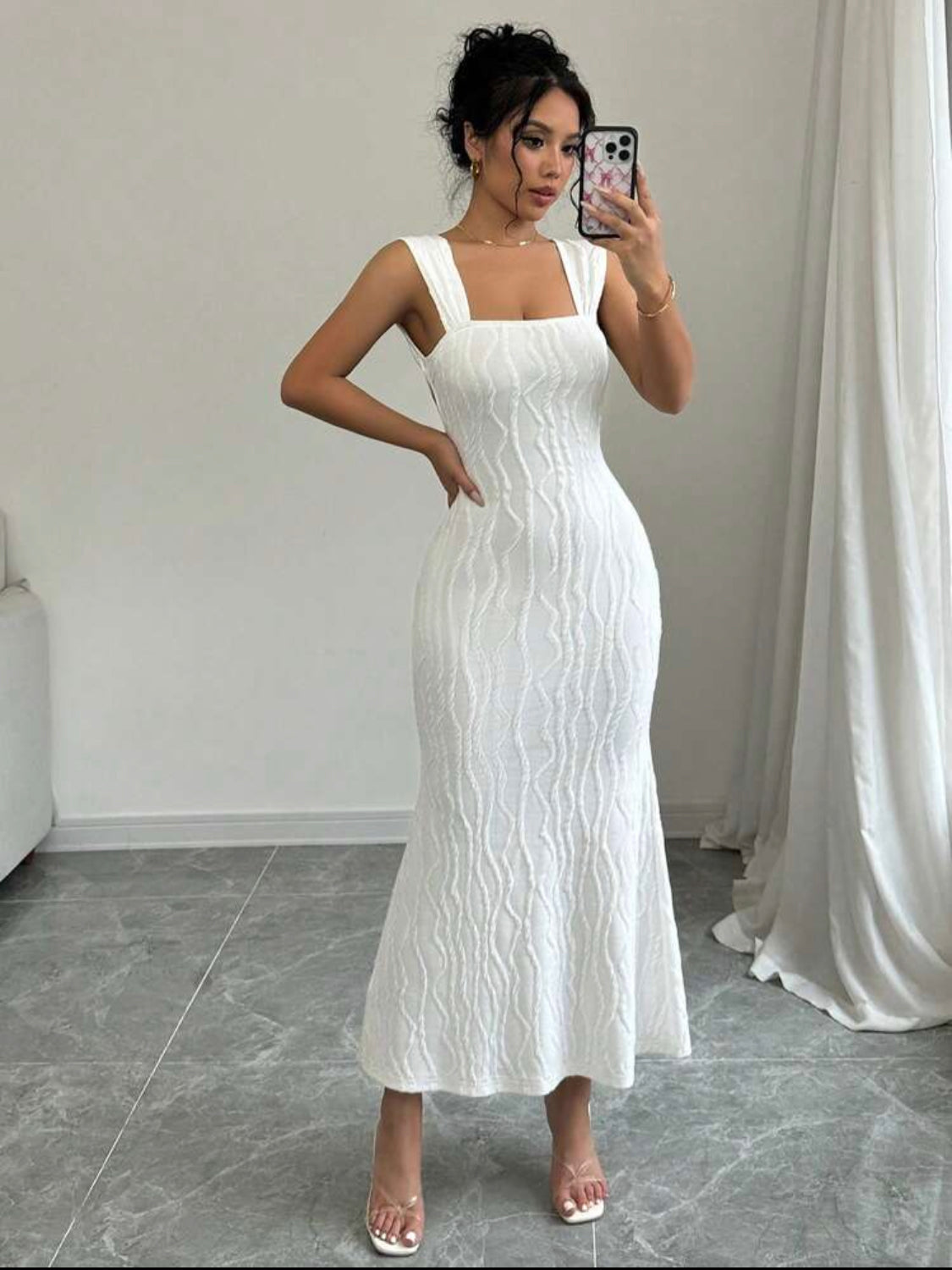 SHEIN Raffinéa Vestido ajustado de espalda descubierta con tirantes de espagueti y bajo de cola de pez de unicolor para mujer en verano