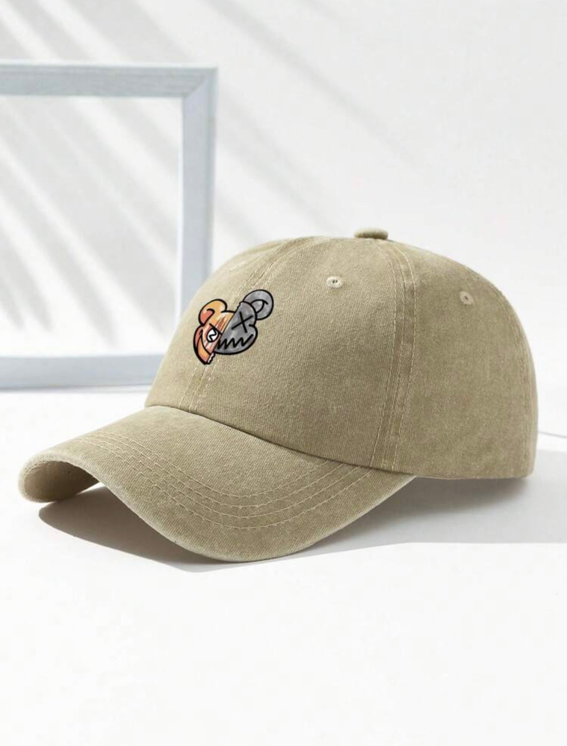 SHEIN Gorra de béisbol de hombre con oso lavado dividido