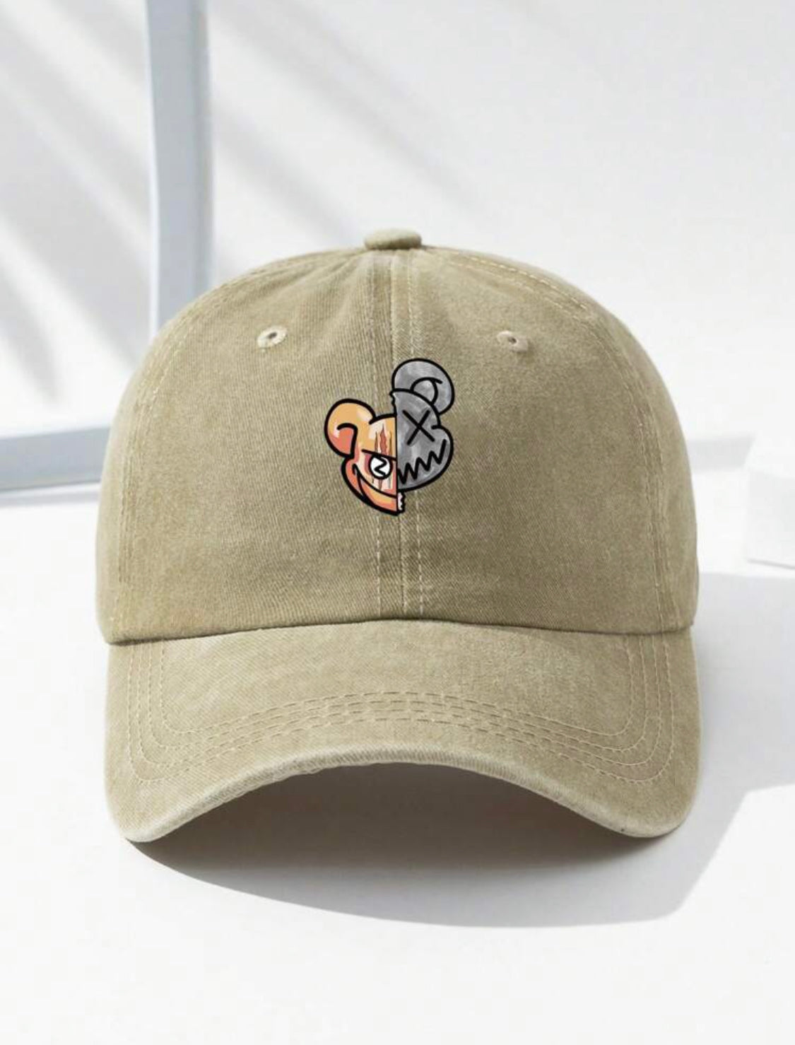 SHEIN Gorra de béisbol de hombre con oso lavado dividido