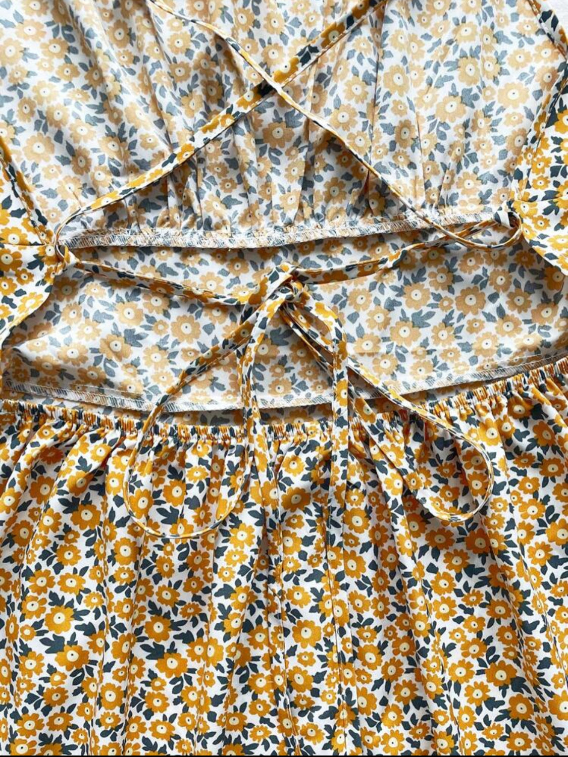 SHEIN WYWH Vestido de tirantes descubiertos estampado floral en veraniego estilo desenfadado con lazo para vacaciones de verano