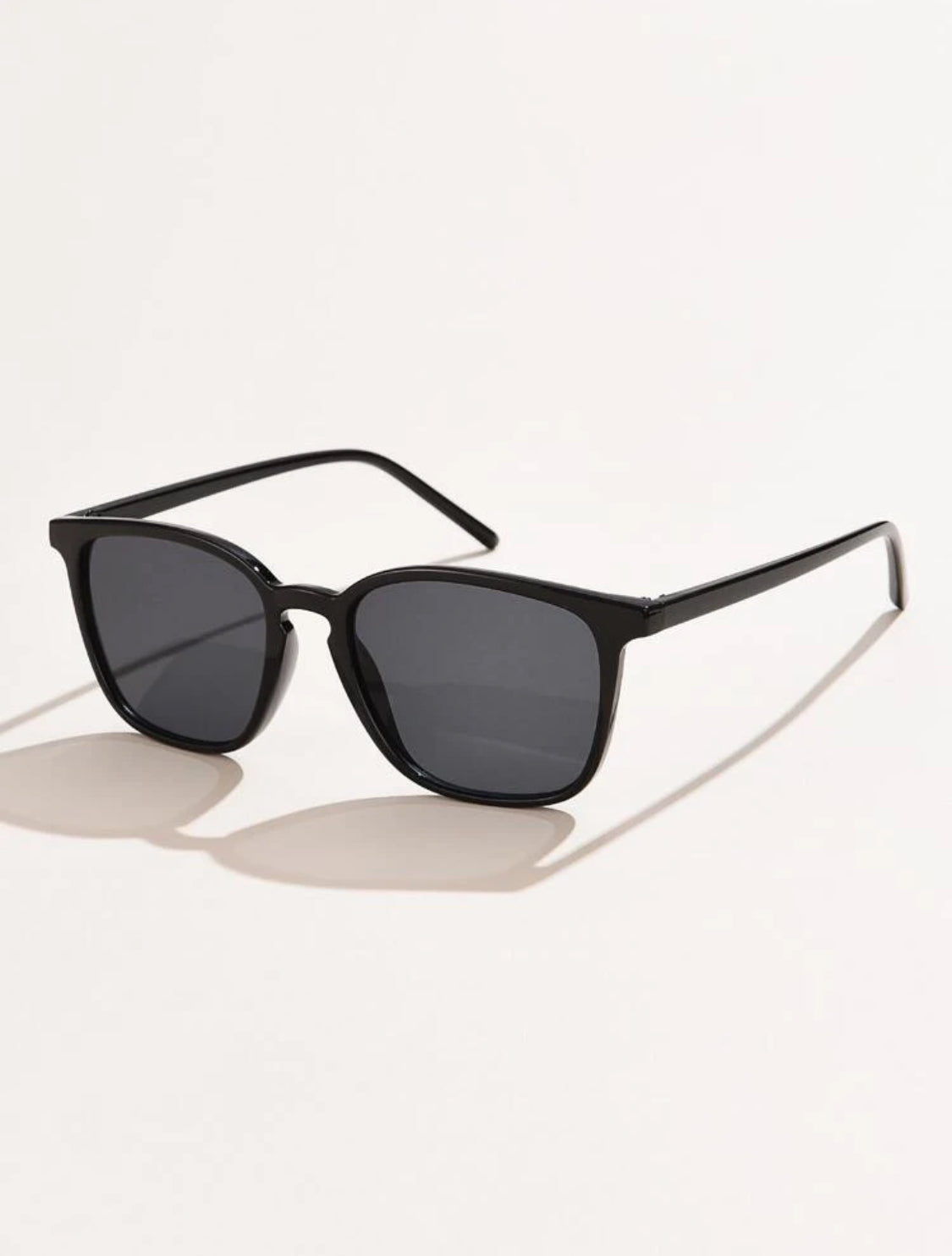 1 pieza Gafas de sol para mujer de montura cuadrada pequeña, clásico estilo retro, casual europeo y americano, protección solar, decoración de pasarela, versátil protección UV, adecuado para uso diario y vacaciones, accesorio de playa para mujer.