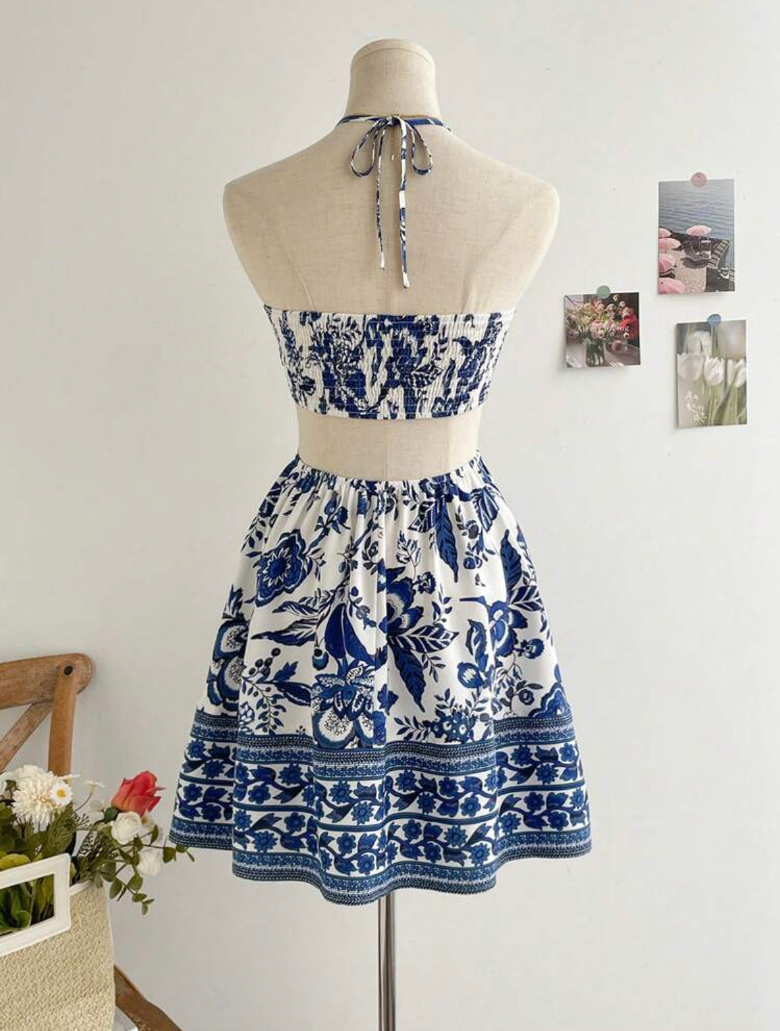 SHEIN WYWH Vestido romántico de vacaciones casuales, azul y blanco, con estampado de flores, cuello halter, cintura ajustada y escote hueco para mujeres