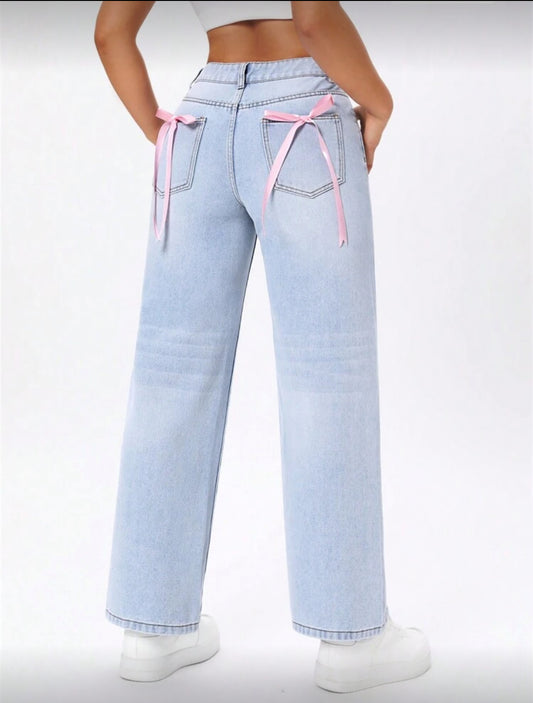 Jeans de mezclilla casuales para mujer con botones frontales, múltiples bolsillos y decoración de lazo