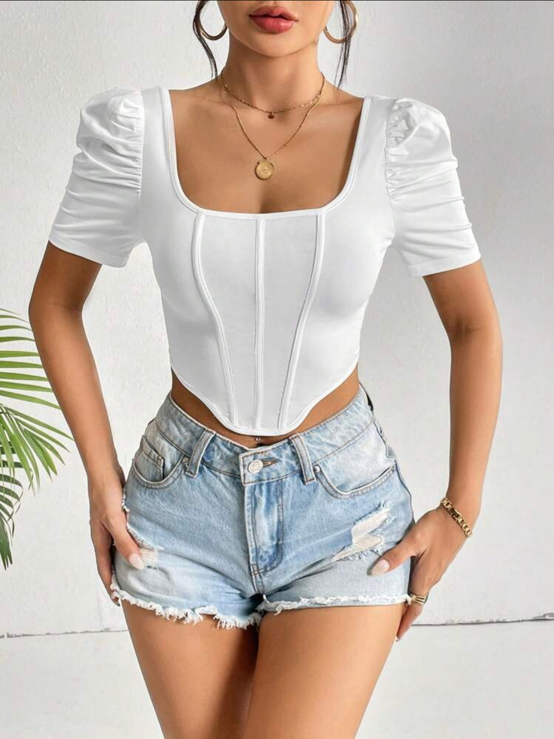 SHEIN Privé Camiseta crop de cuello cuadrado de manga farol bajo asimétrico
