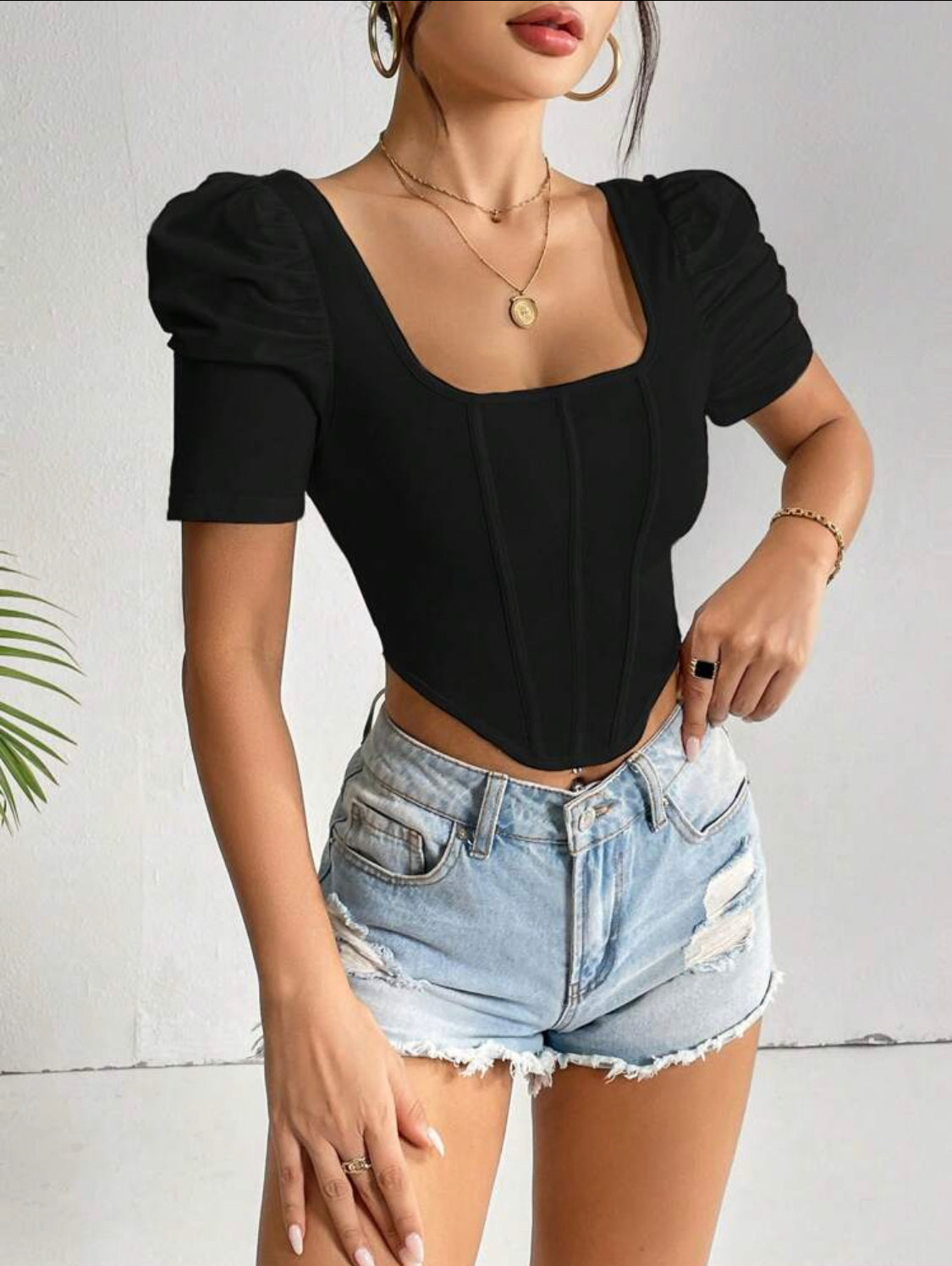 SHEIN Privé Camiseta crop de cuello cuadrado de manga farol bajo asimétrico