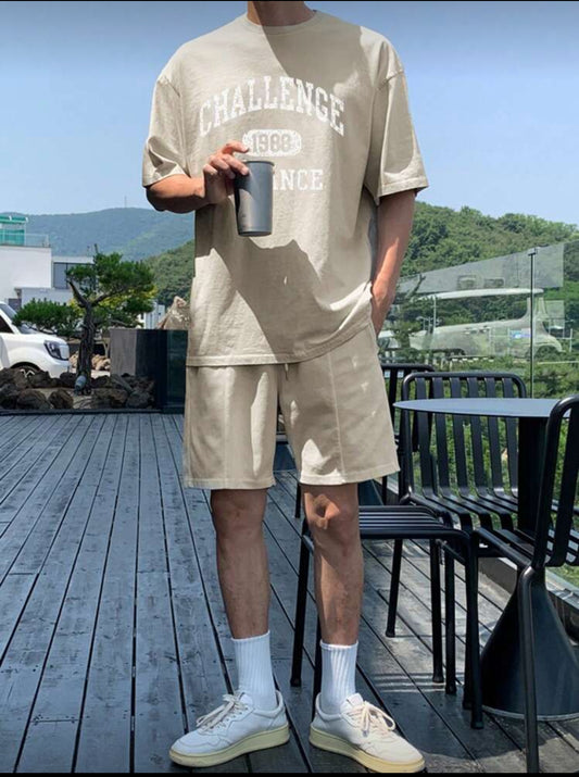DAZY Conjunto de camiseta de manga corta con estampado de letras y pantalones cortos para hombres