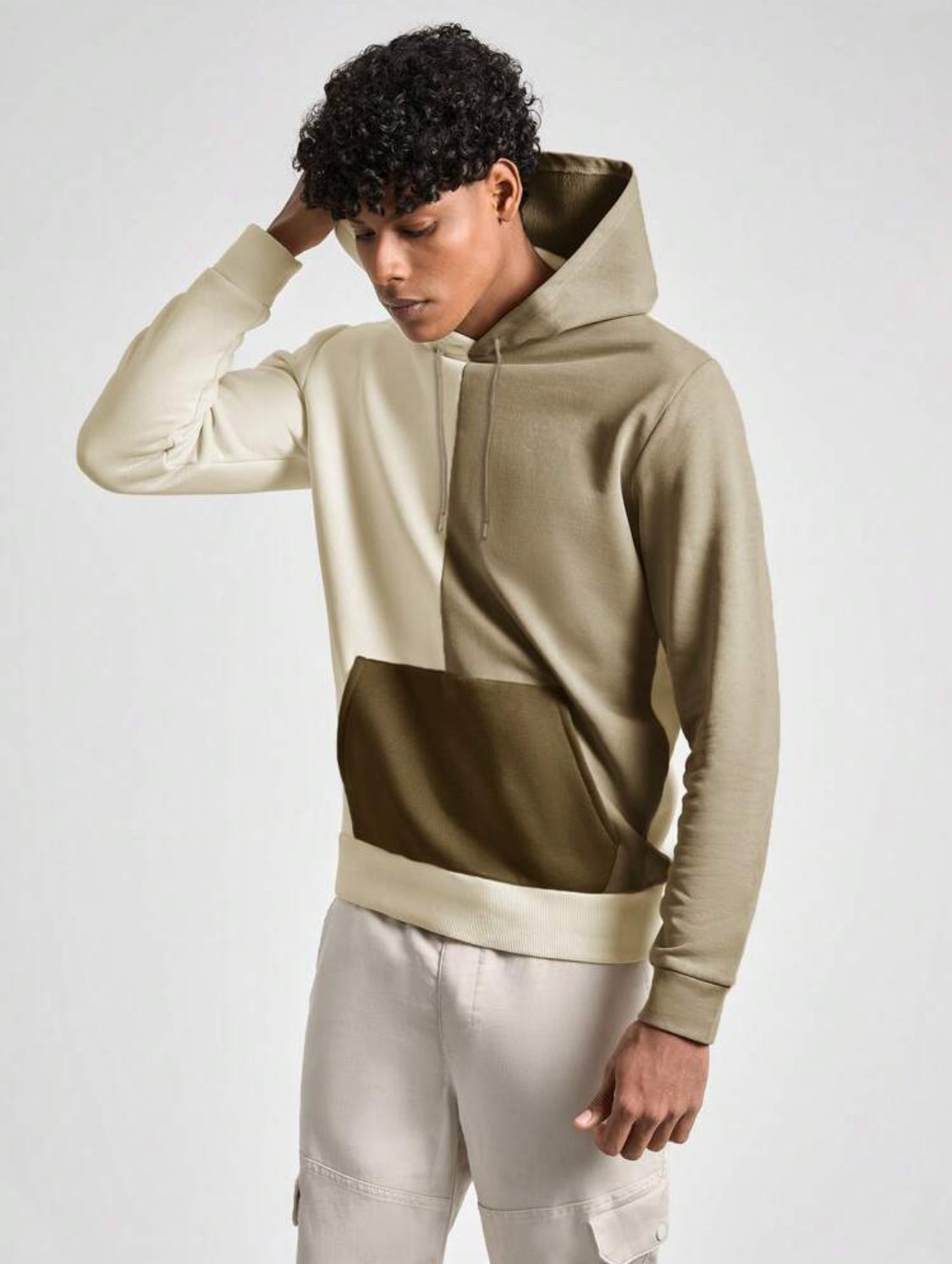 SHEIN Sudadera con capucha de moda regular con bloques de color para hombre