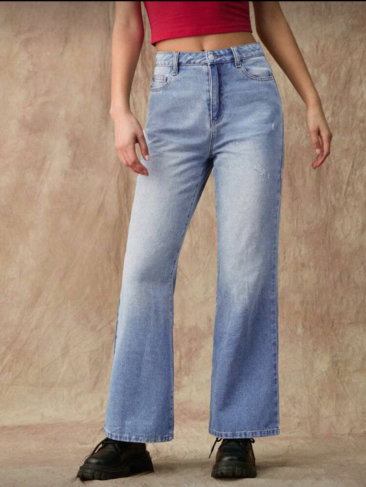 Forever 21 Pantalones vaqueros acampanados informales lavados con agua y agujeros