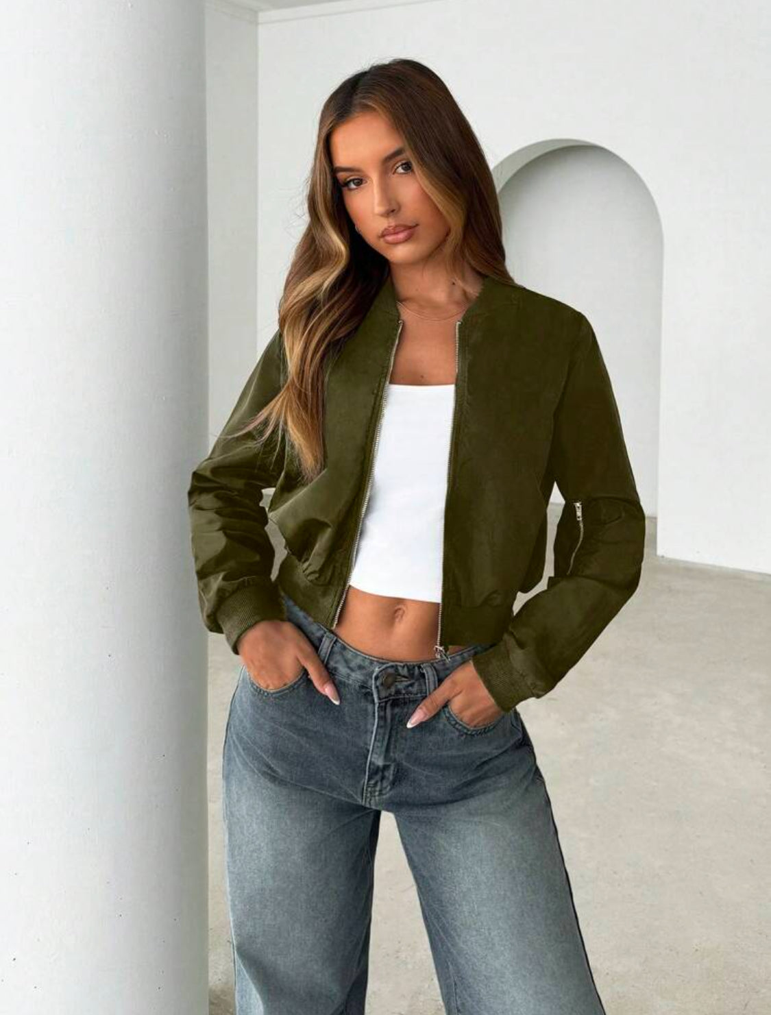 SHEIN Essnce Cazadora bombardero unicolor con cremallera